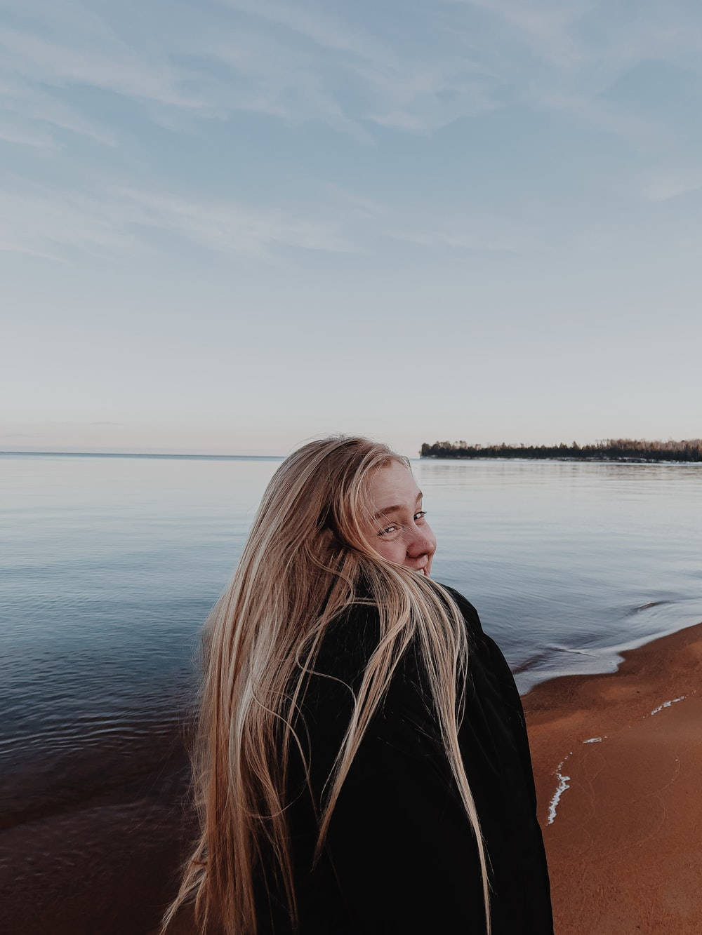 German Girl, long blonde hair, reddish-brown beach, HD Phone Wallpaper