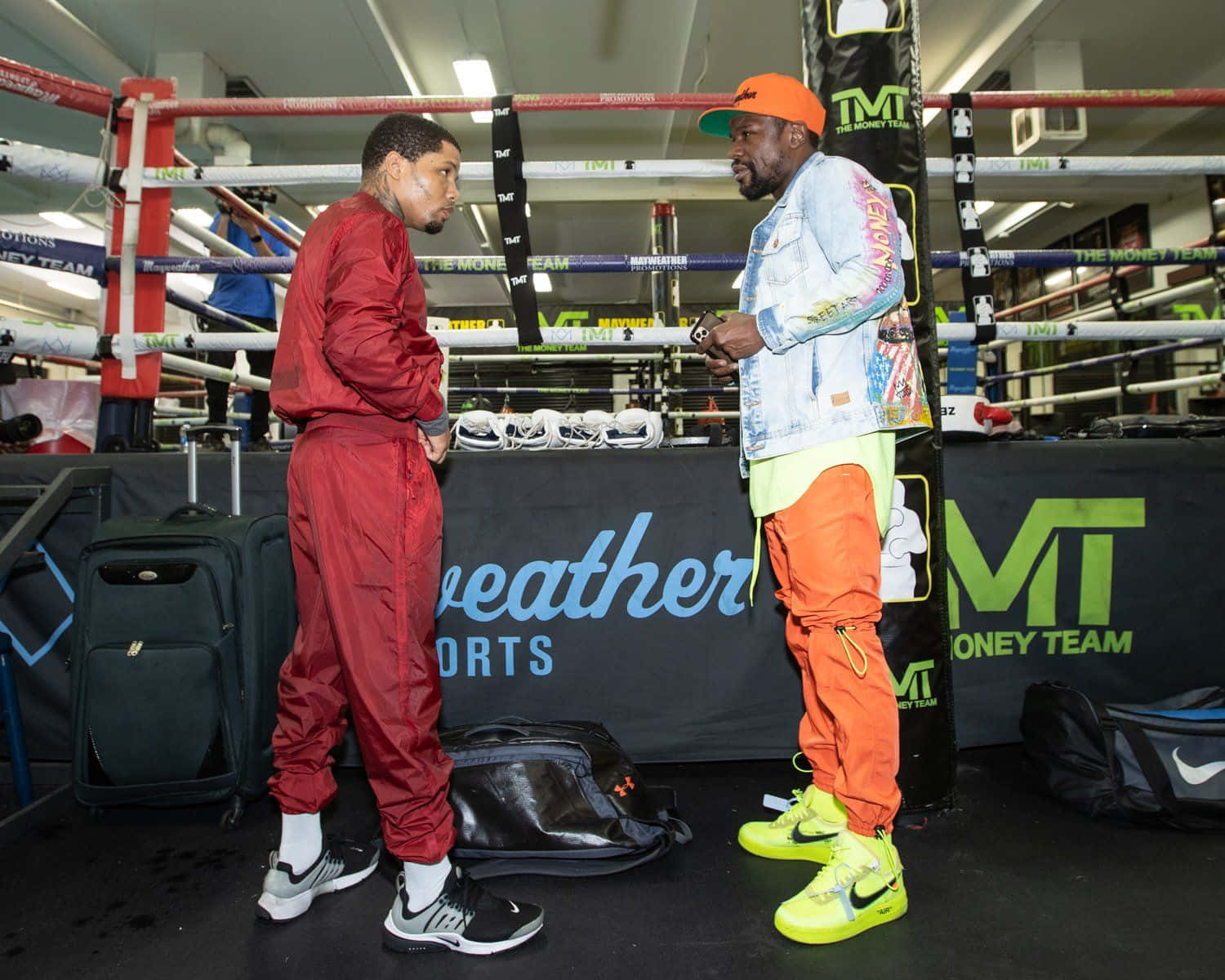 Gervonta Davis, boxing ring, red tracksuit, HD Desktop Wallpaper
