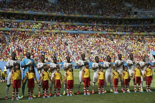 Ghana National Football Team, green field, packed stadium, SD Desktop Wallpaper