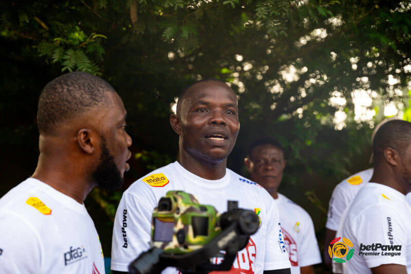 Ghana National Football Team, white jerseys, dappled sunlight, SD Desktop Wallpaper