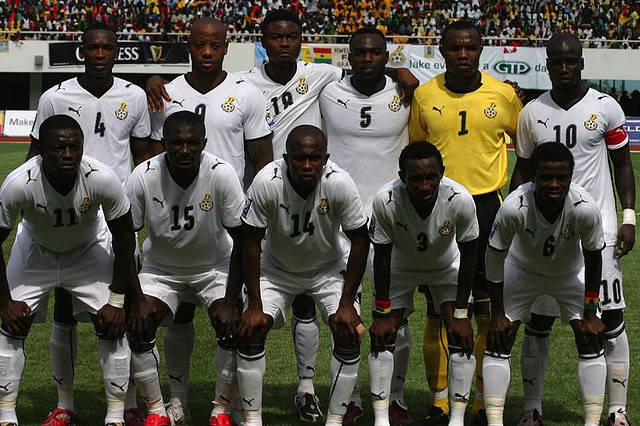 Ghana National Football Team, white jerseys, yellow goalkeeper, SD Desktop Wallpaper