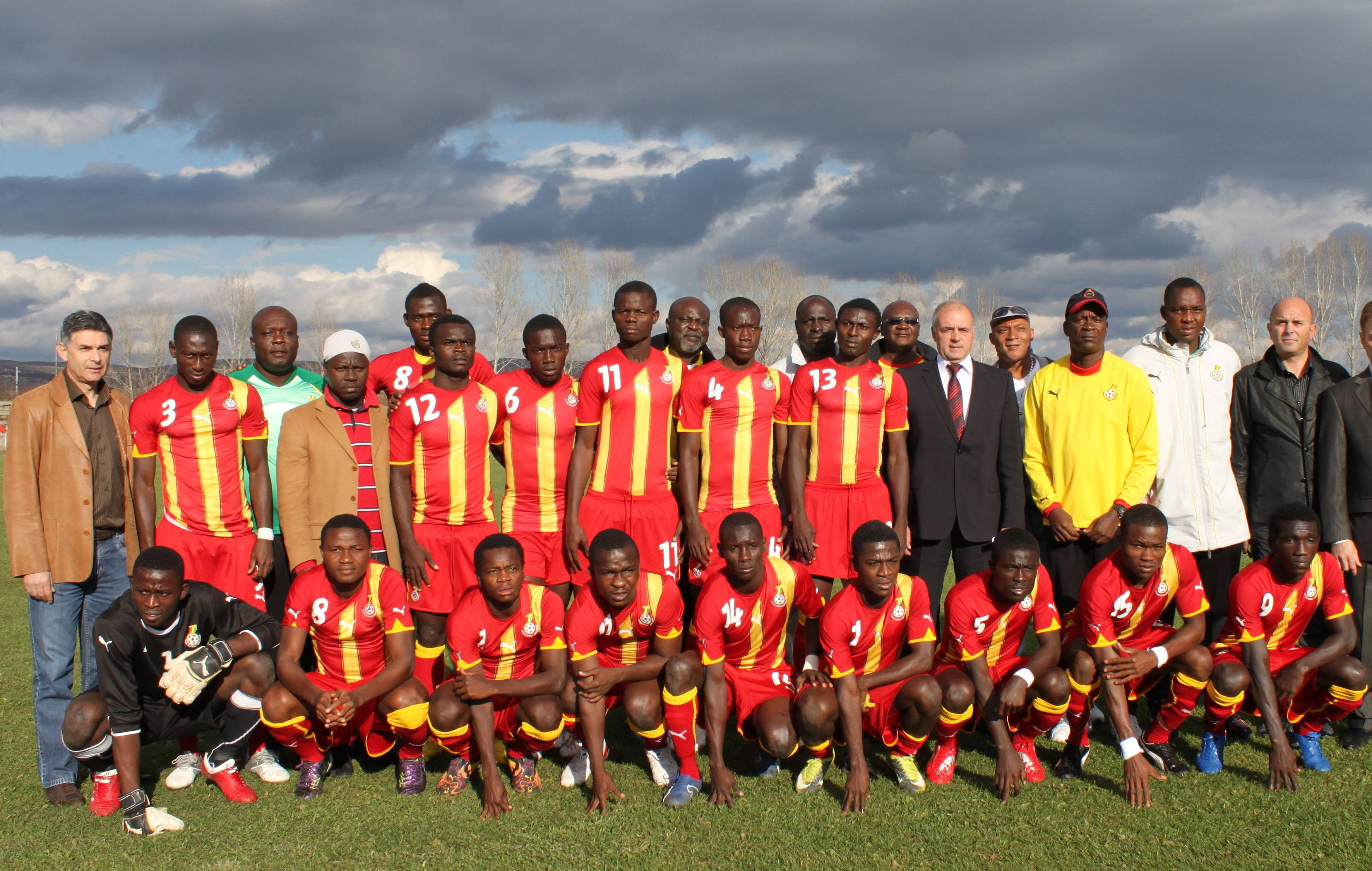 Ghana National Football Team, under 20, red and yellow jerseys, 2K Desktop Wallpaper