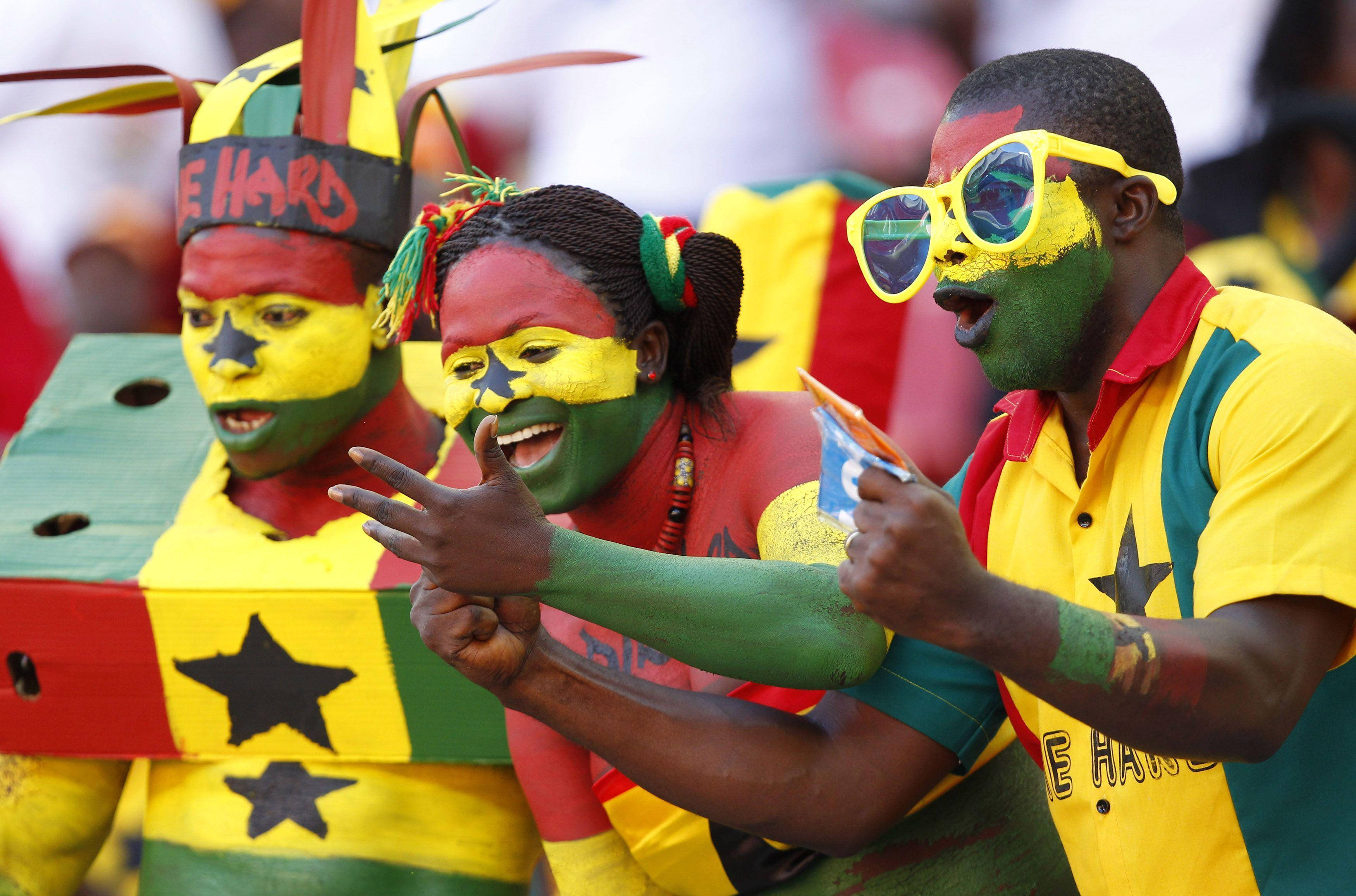 Ghana, Ghanaian fans, painted faces, 2K Desktop Wallpaper