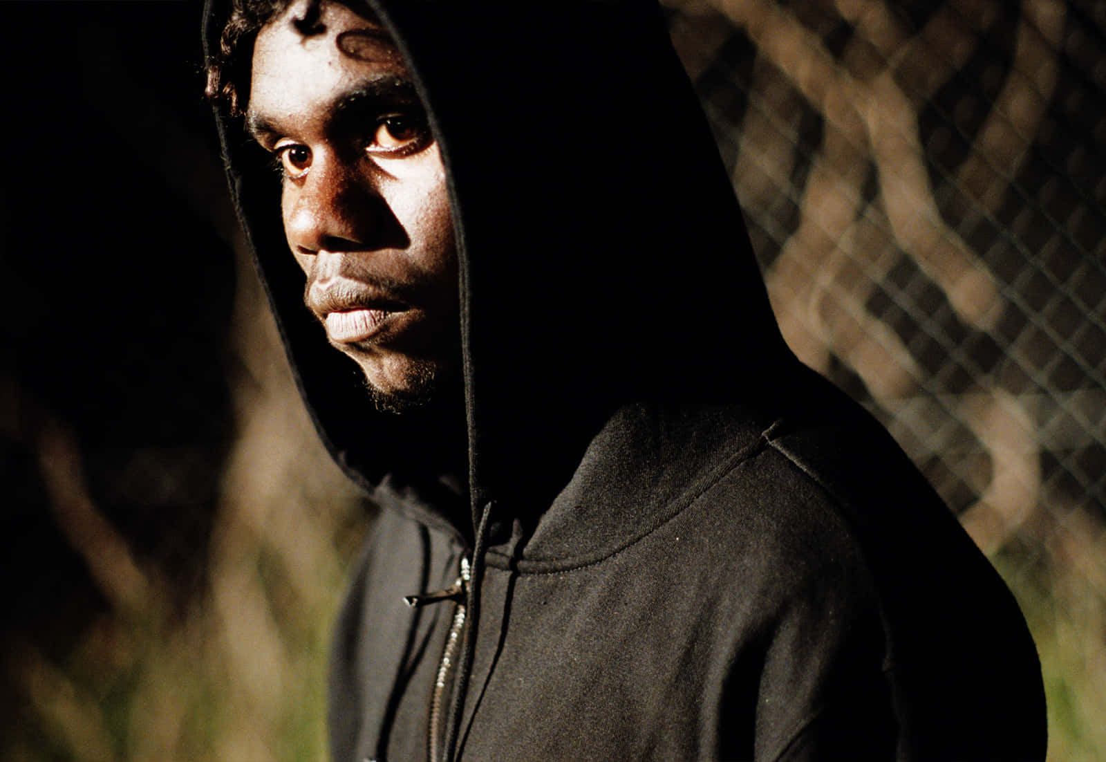 Ghetto Hood, black hoodie, chain-link fence, HD Desktop Wallpaper