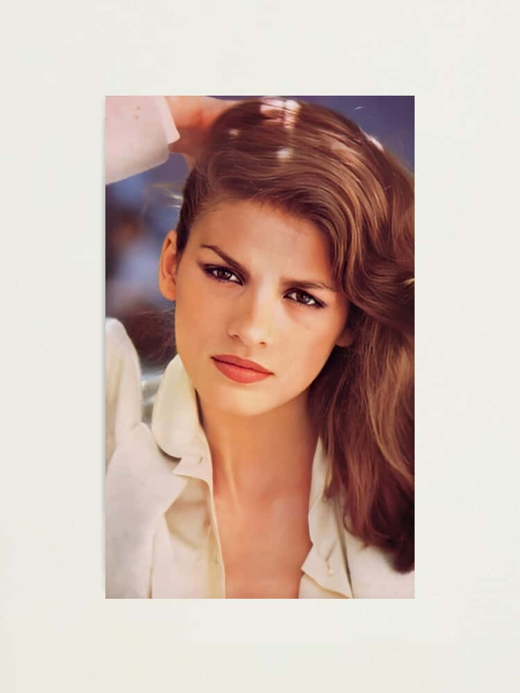 Gia Carangi, voluminous brown hair, bold makeup, SD Phone Wallpaper