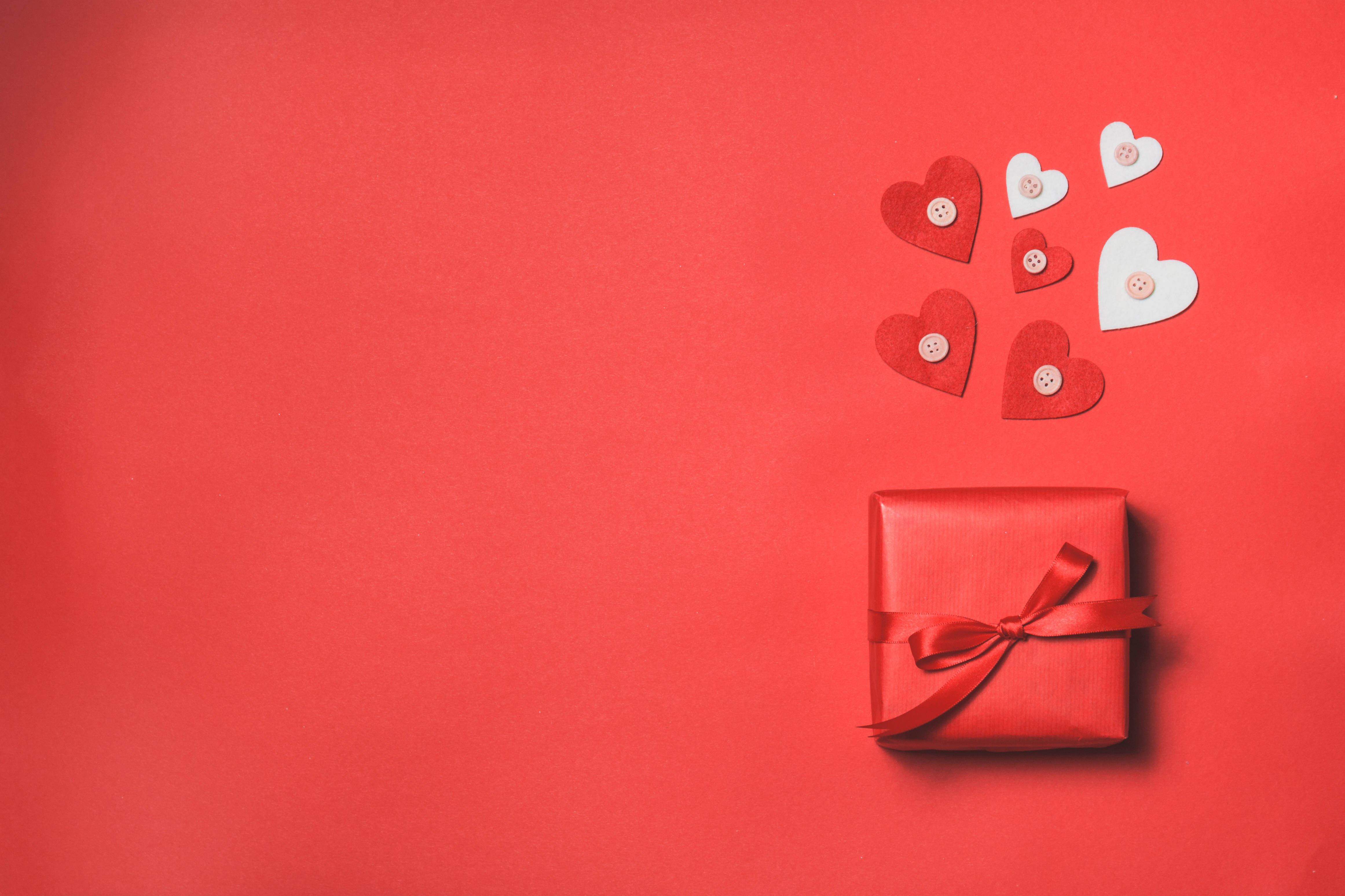 red 4k uhd ribbon gift, red gift box, ribbon, 4K Desktop Wallpaper