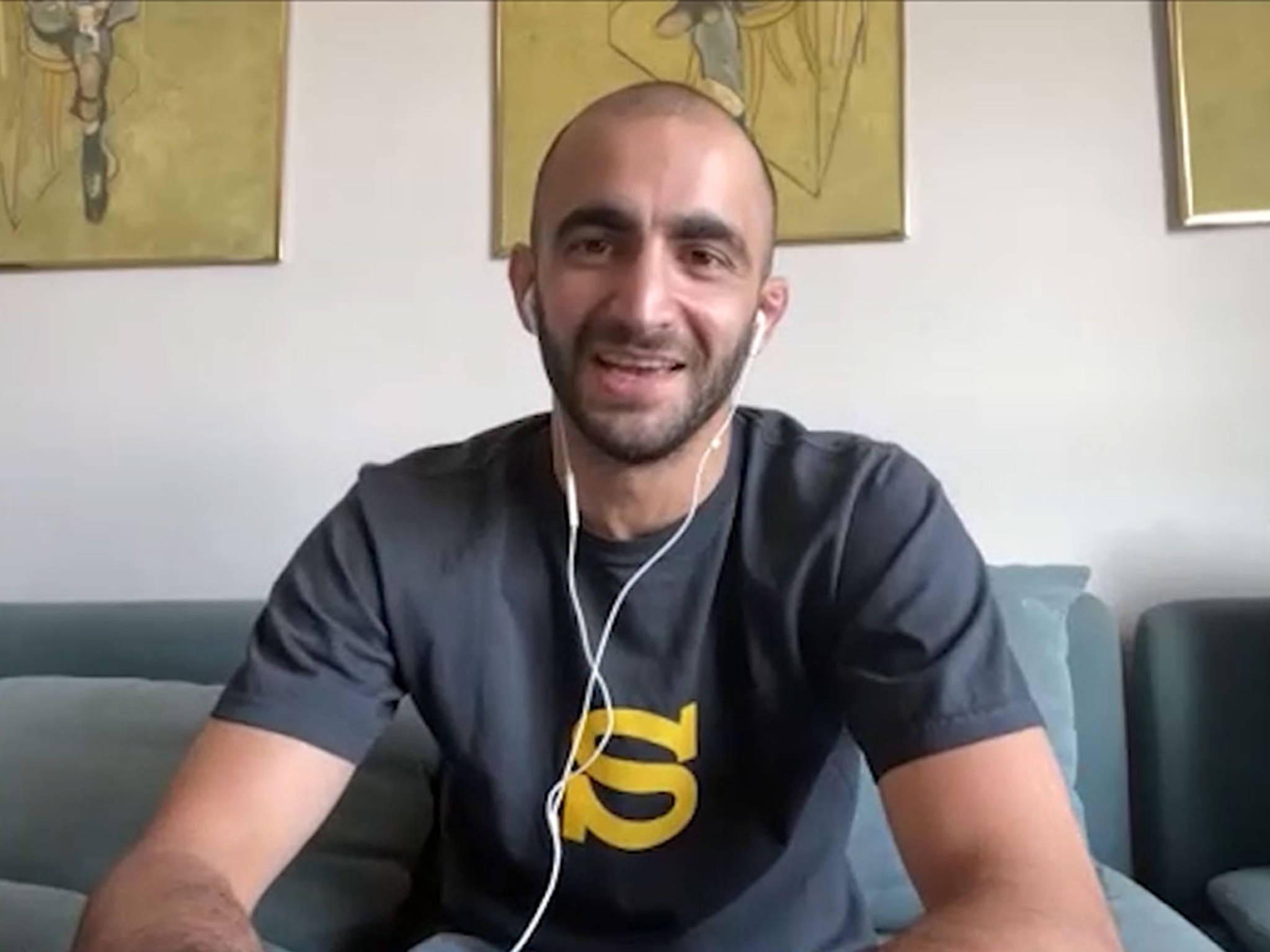 Giga Chikadze, webcam interview, couch, Full HD Desktop Wallpaper