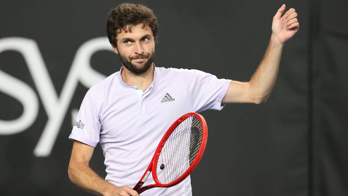 Gilles Simon, light purple shirt, red racket, SD Desktop Wallpaper