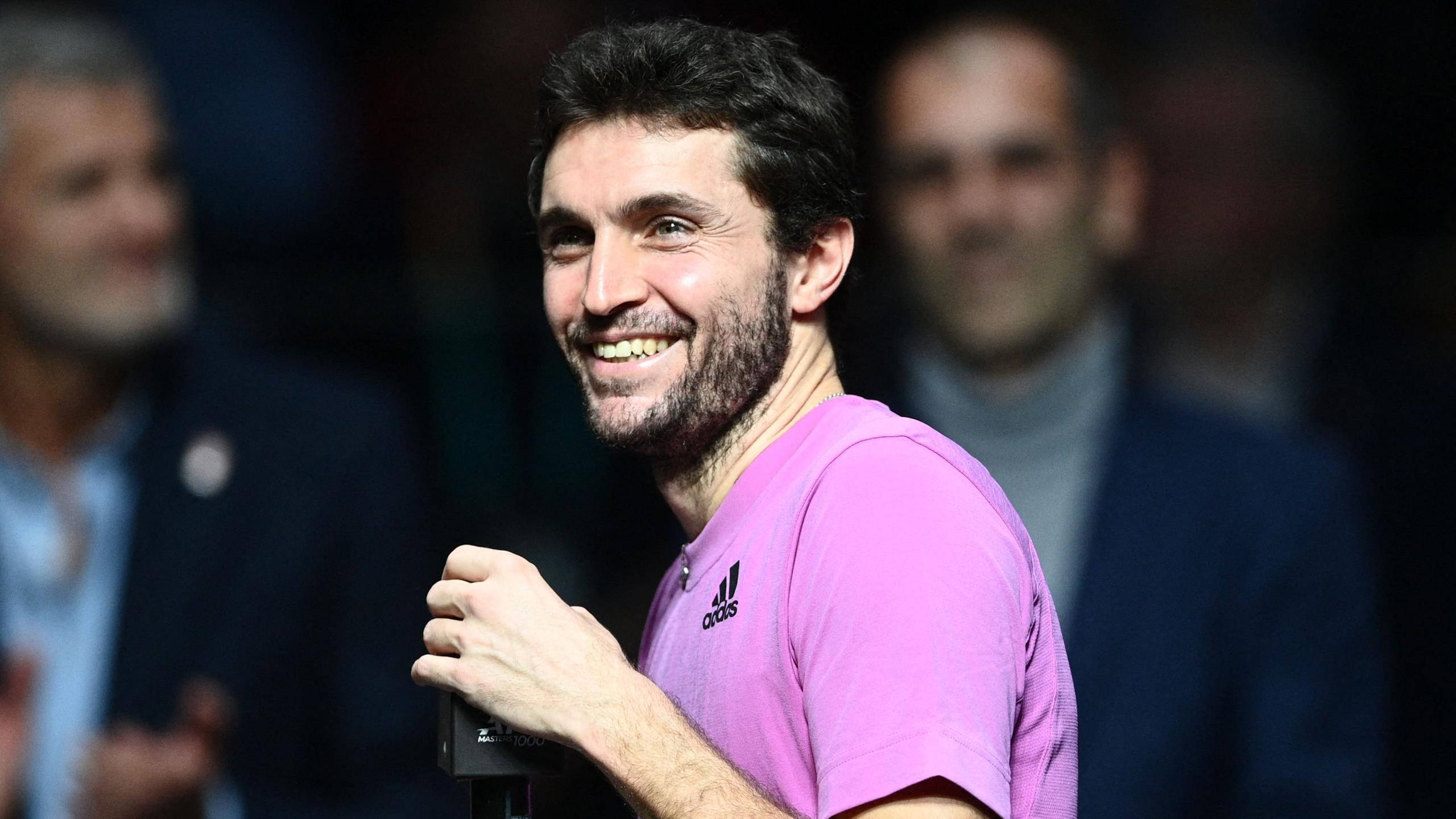 Gilles Simon, pink shirt, stadium lights, 2K Desktop Wallpaper