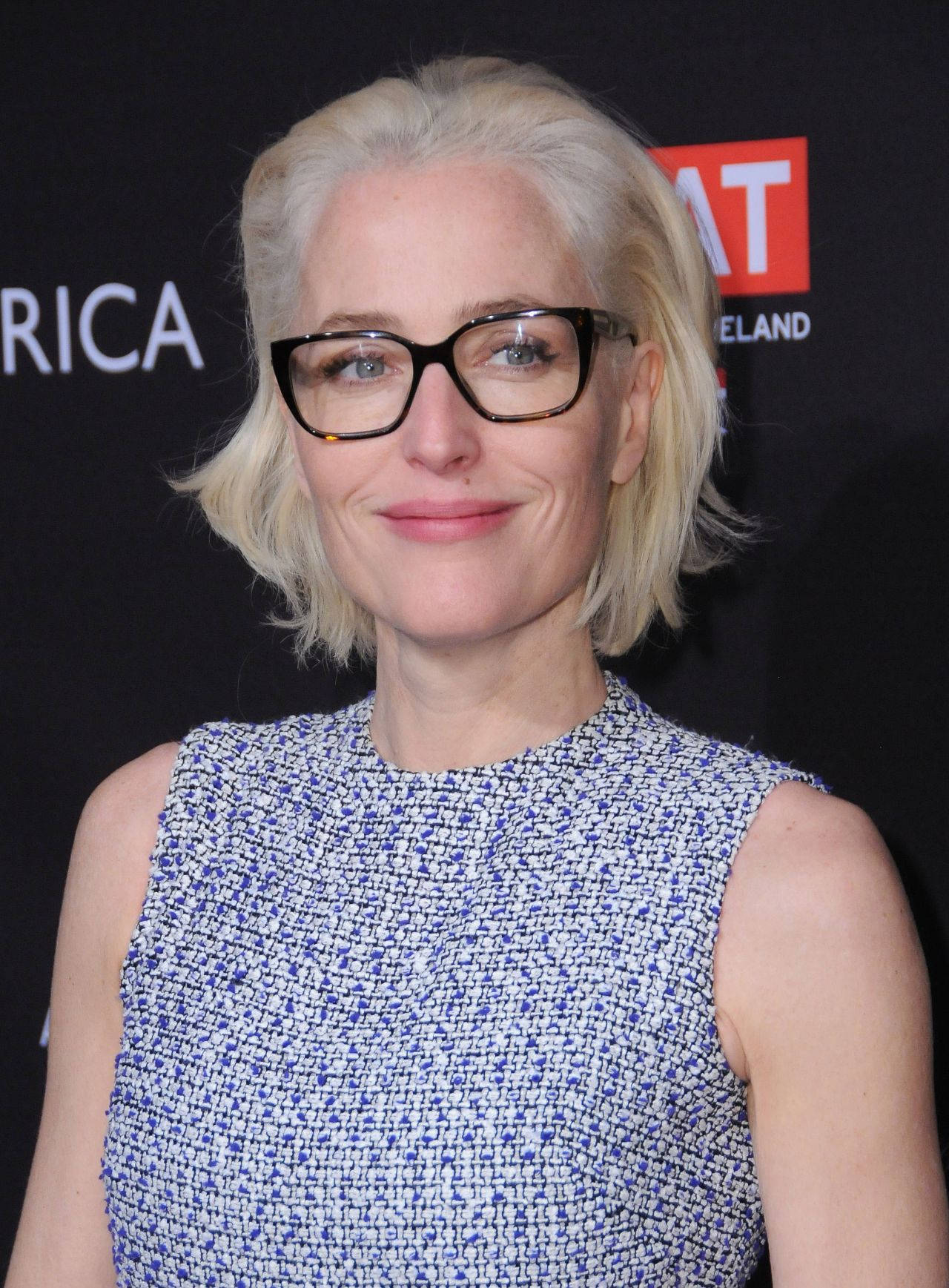 Gillian Anderson, black-rimmed glasses, blue and white textured dress, HD Phone Wallpaper