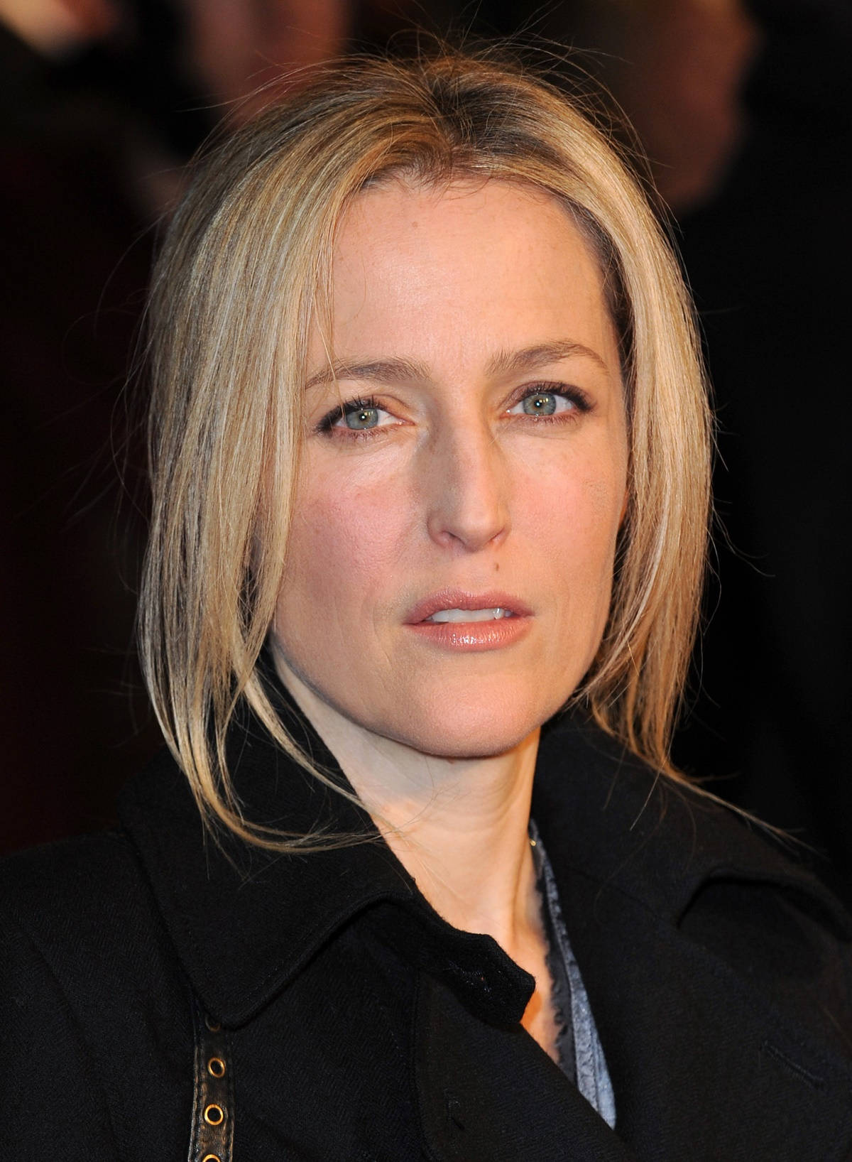 Gillian Anderson, blonde hair, green eyes, HD Phone Wallpaper