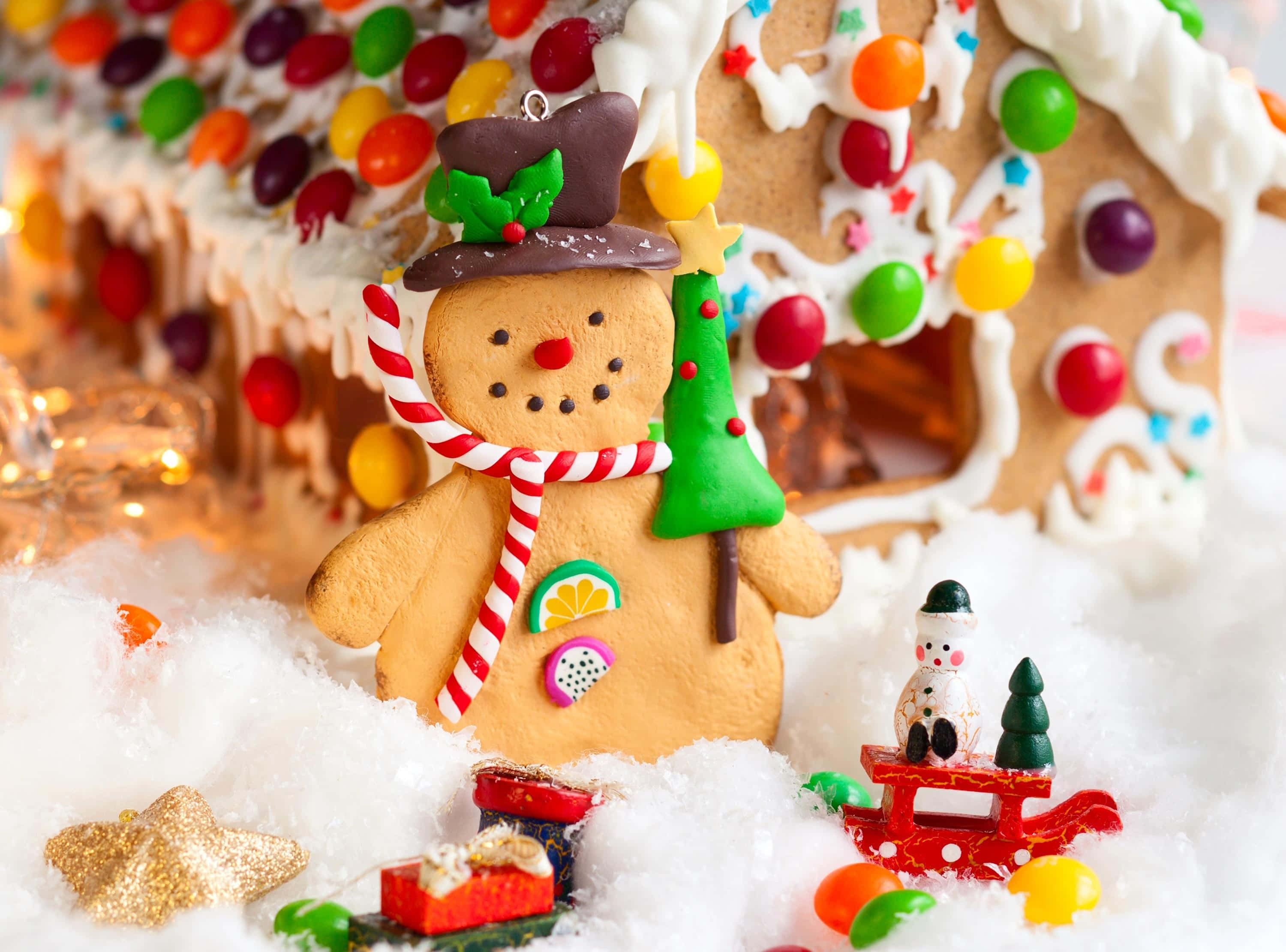 gingerbread snowman, chocolate hat, candy cane scarf, 2K Desktop Wallpaper