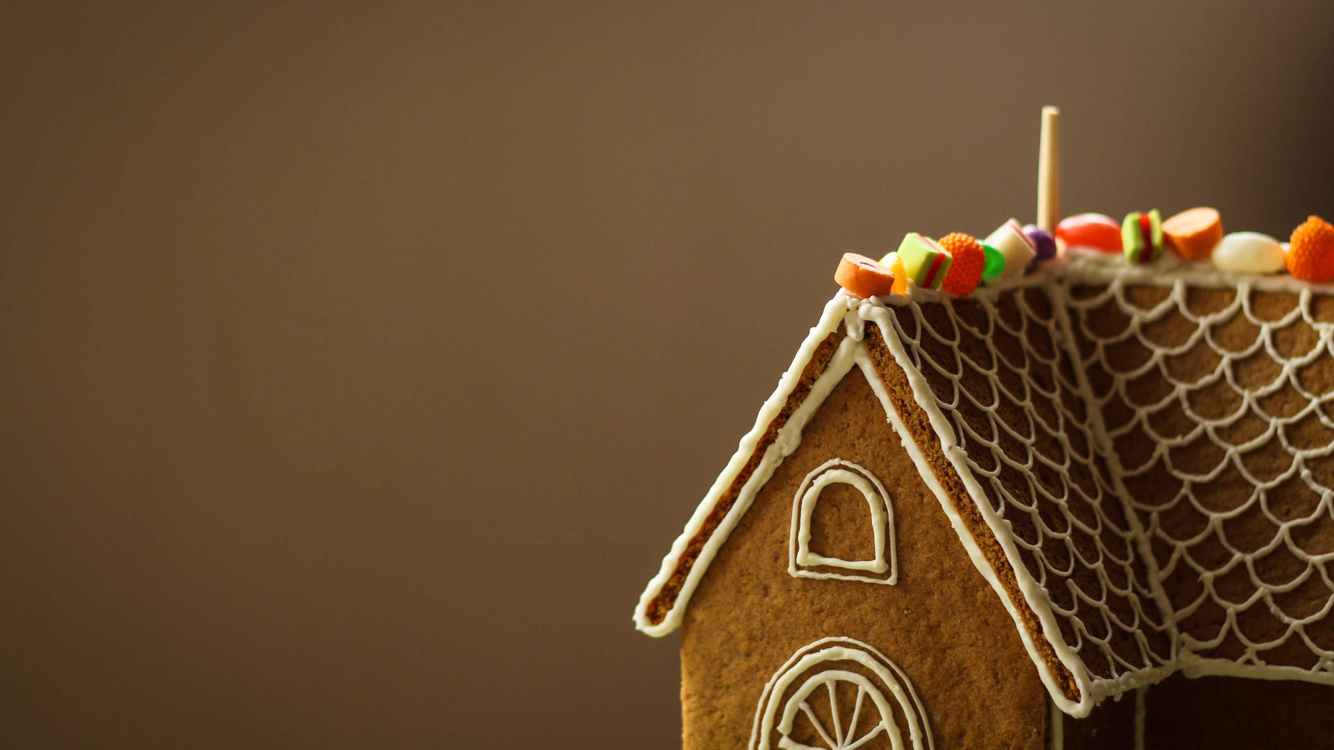 cathedral gingerbread house design, white icing, colorful candy, Full HD Desktop Wallpaper
