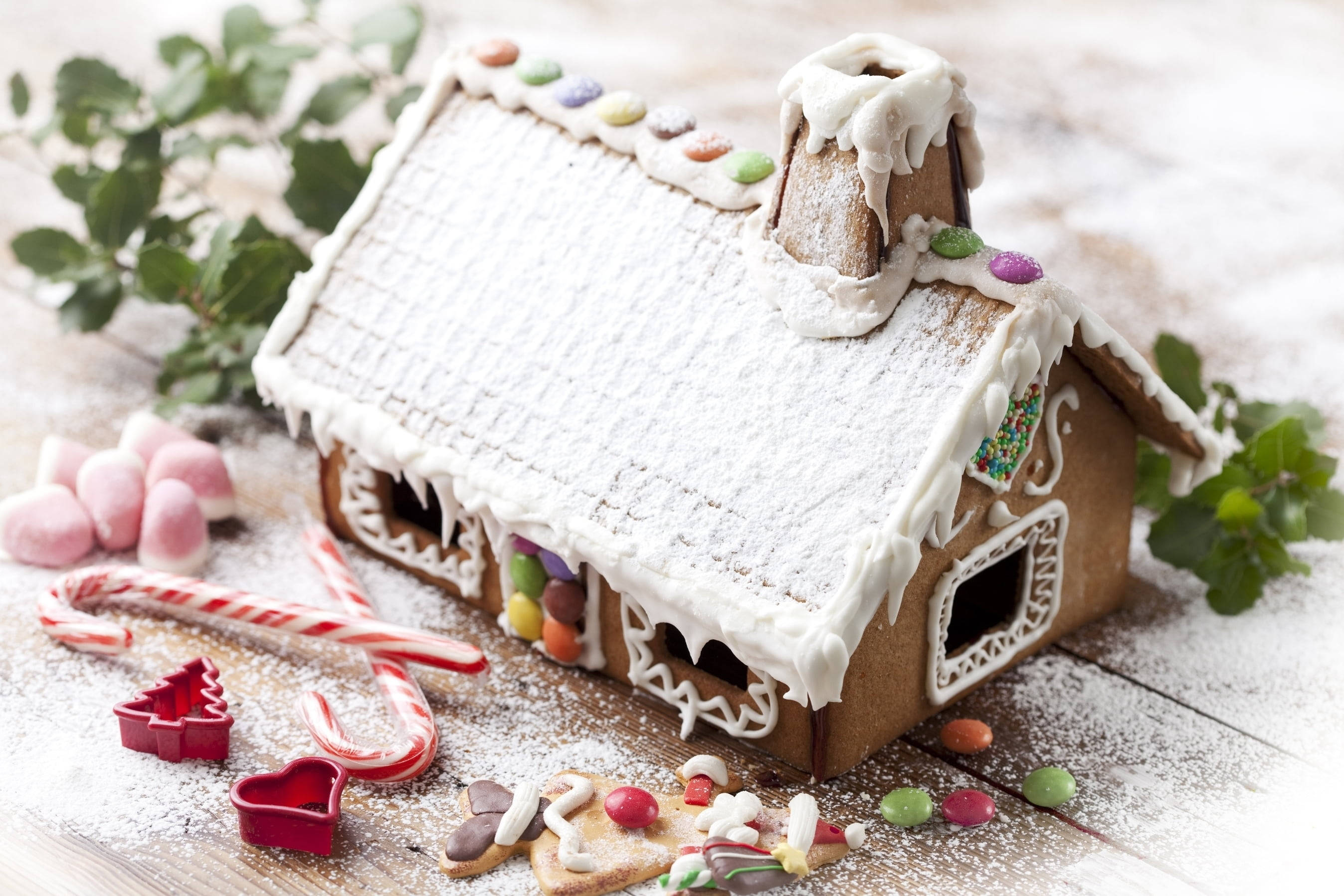 Gingerbread house, powdered sugar, candy canes, 2K Desktop Wallpaper