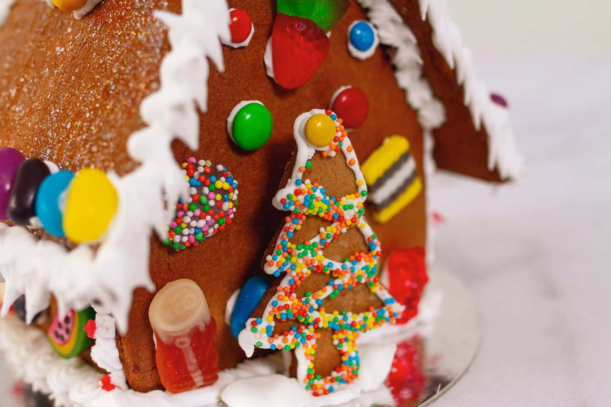gingerbread house, white icing snow, colorful candies, Full HD Desktop Wallpaper