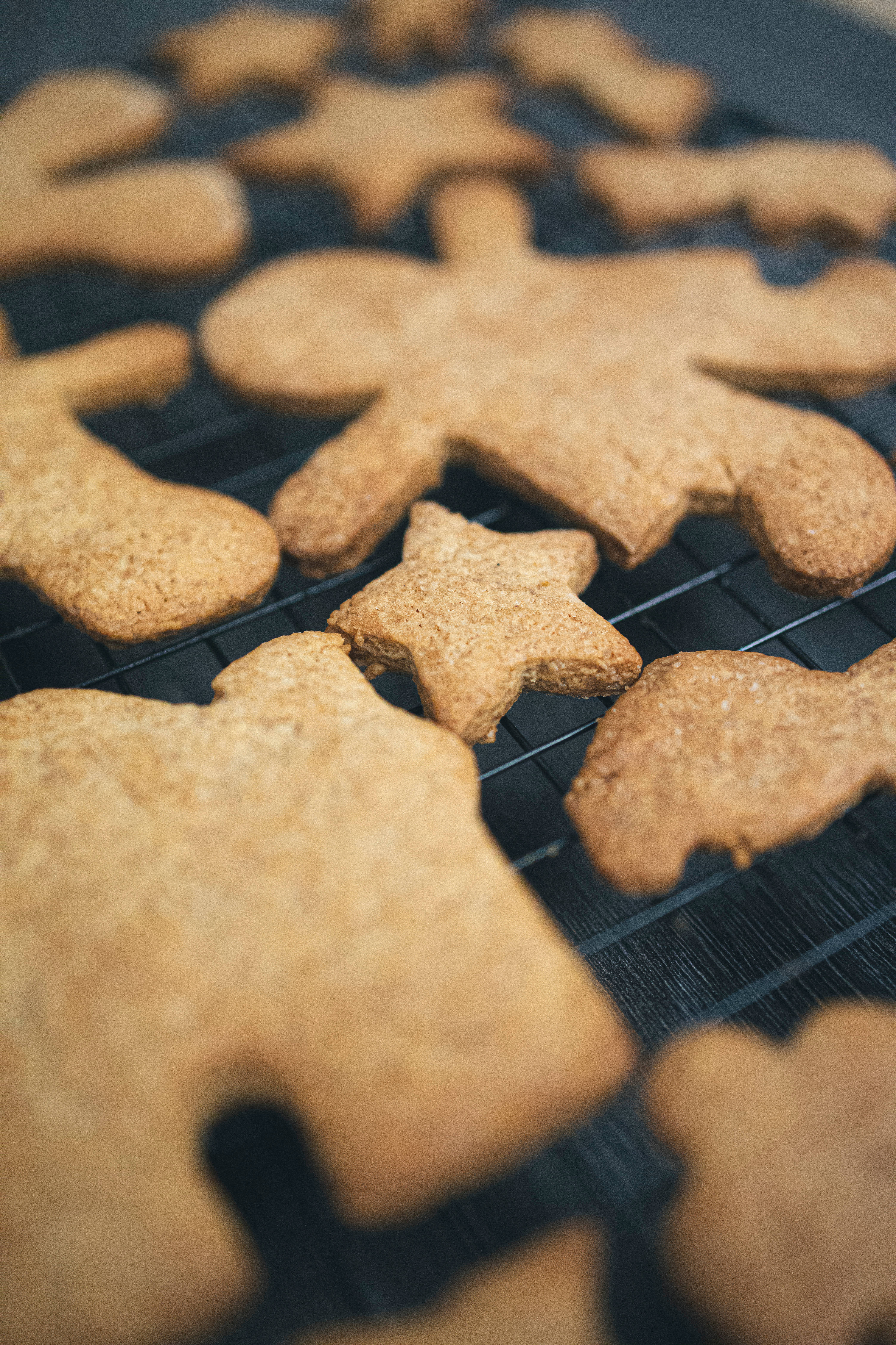 Gingerbread, freshly baked gingerbread cookies, festive shapes, 5K Phone Wallpaper