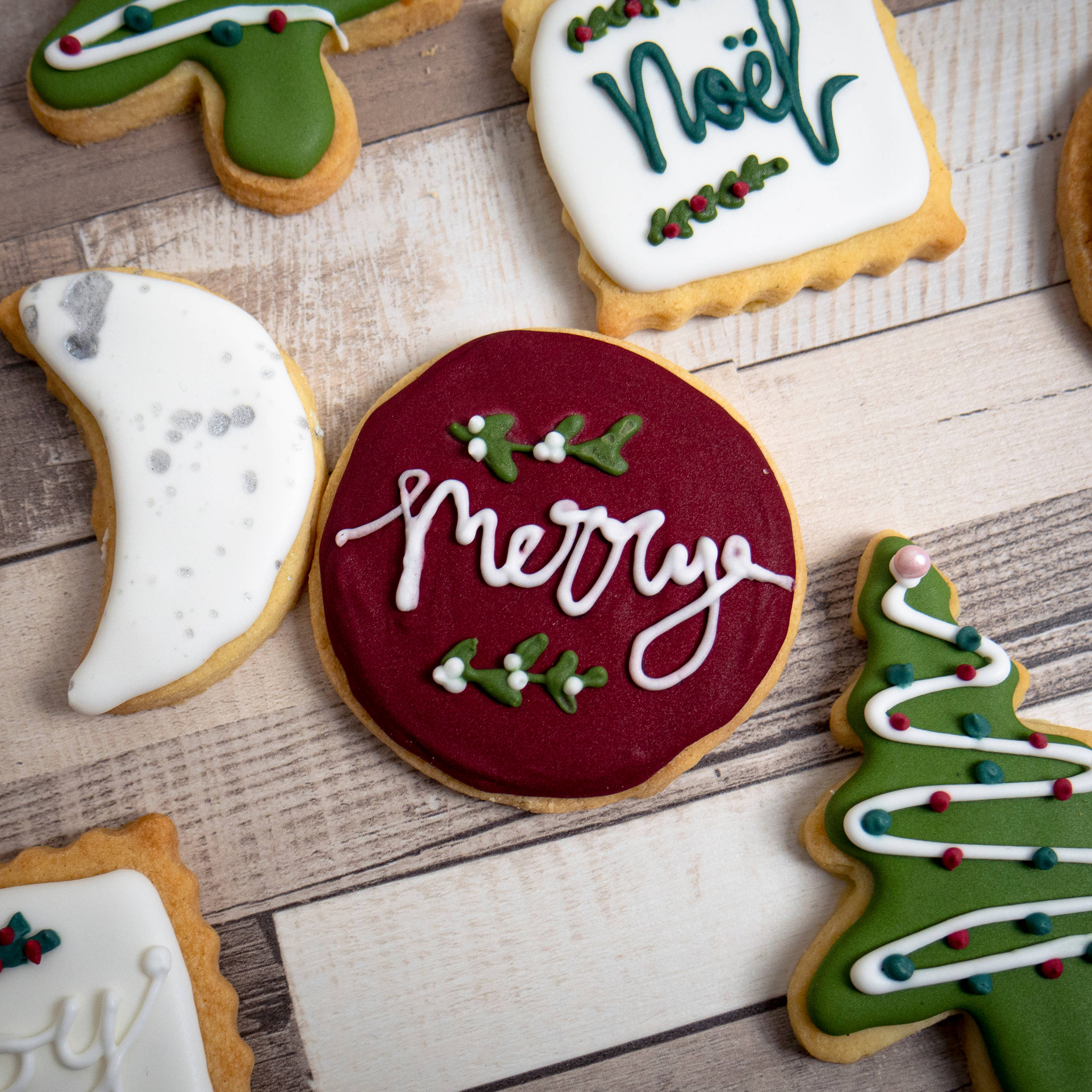 Gingerbread Cookie, Christmas cookies, trees, 2K Desktop Wallpaper