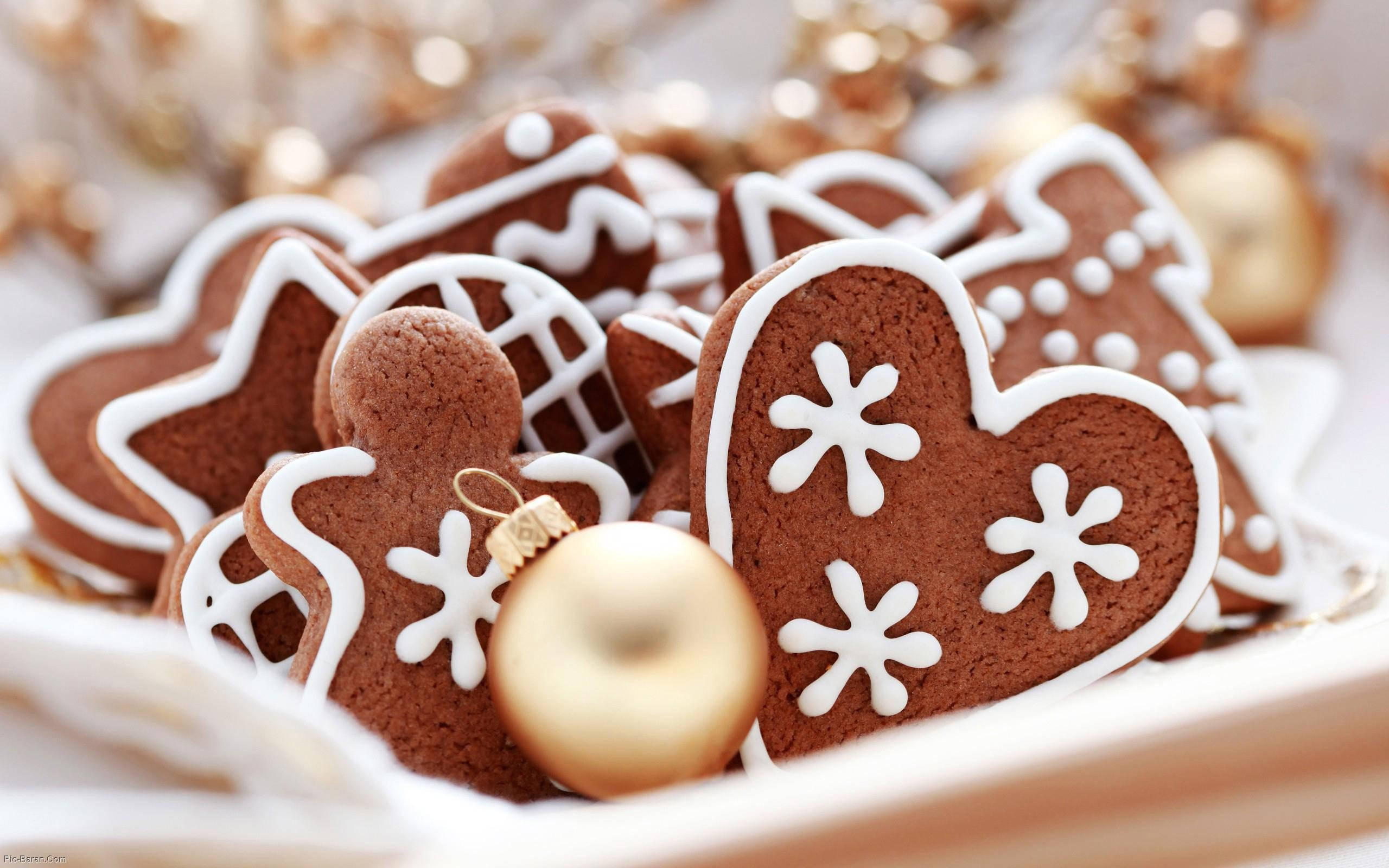 gingerbread cookies, hearts, stars, 2K Desktop Wallpaper