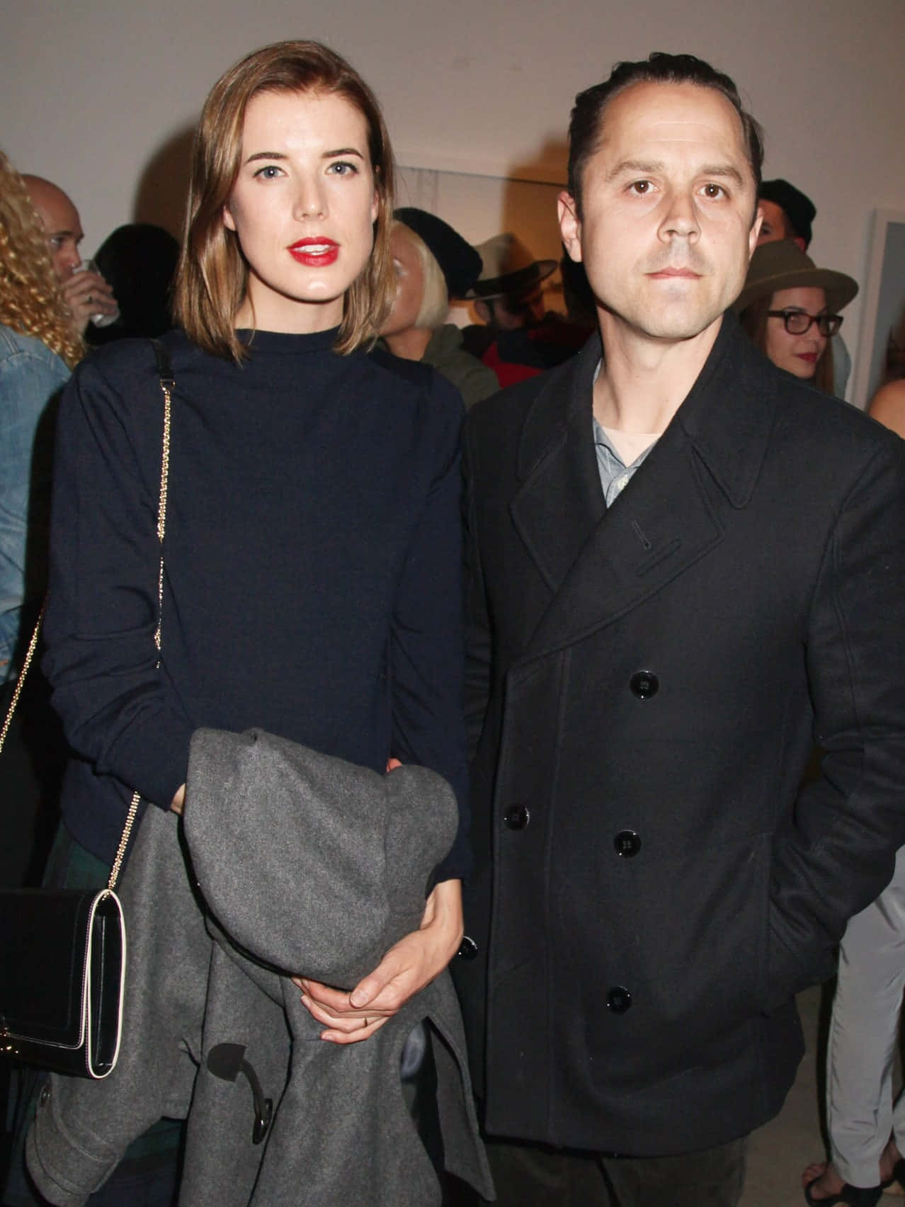 Giovanni Ribisi, indoor social event, blurred attendees, HD Phone Wallpaper