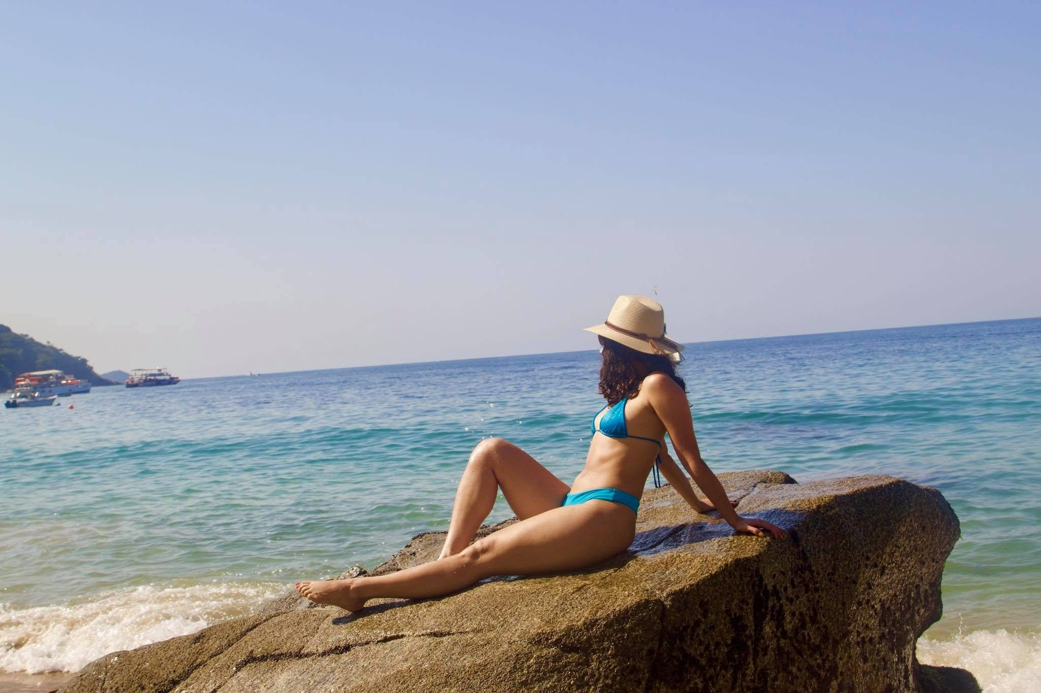blue bikini, straw hat, sunlit rock, Full HD Desktop Wallpaper