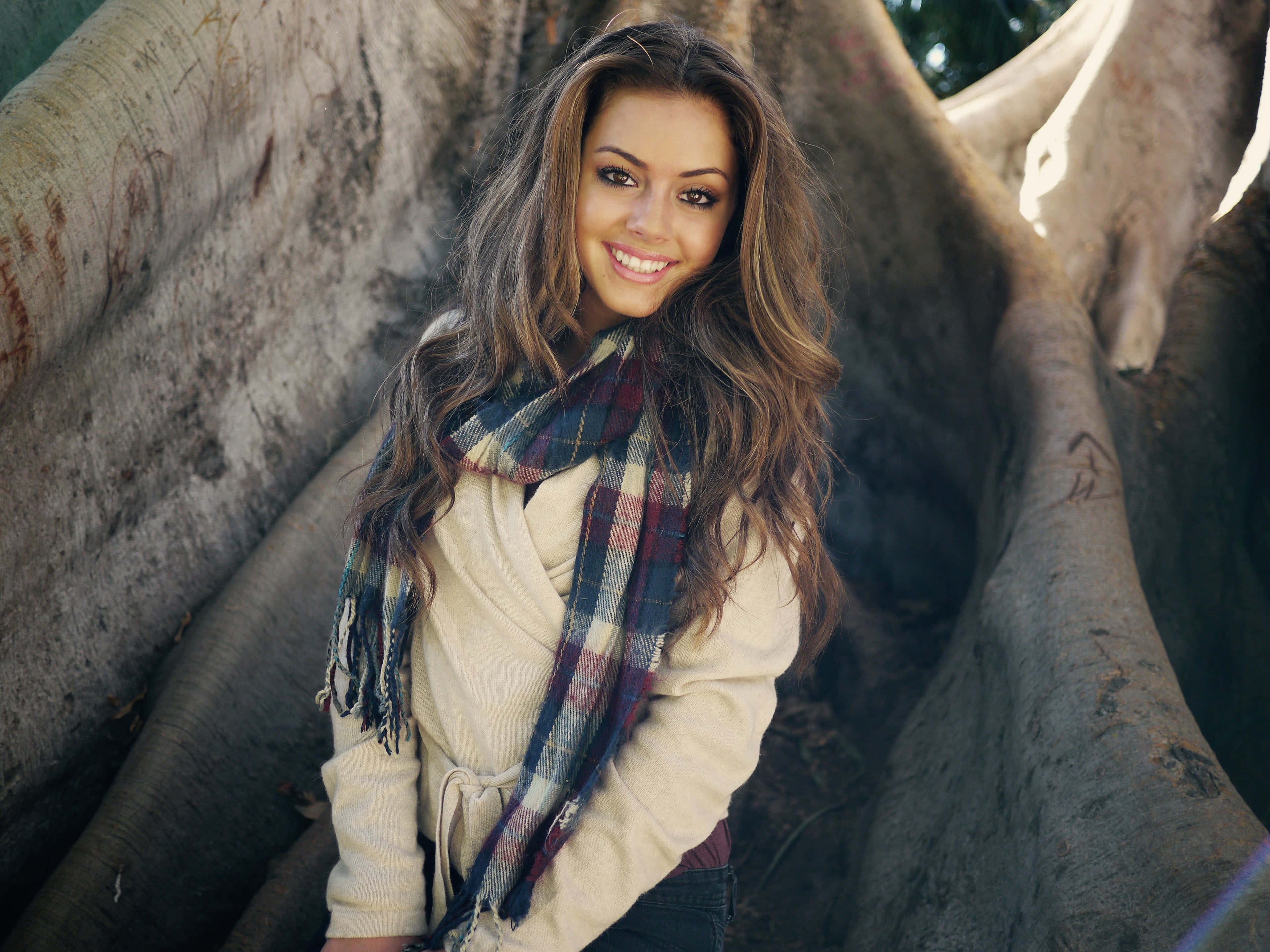 girl posing, plaid scarf, beige sweater, 4K Desktop Wallpaper