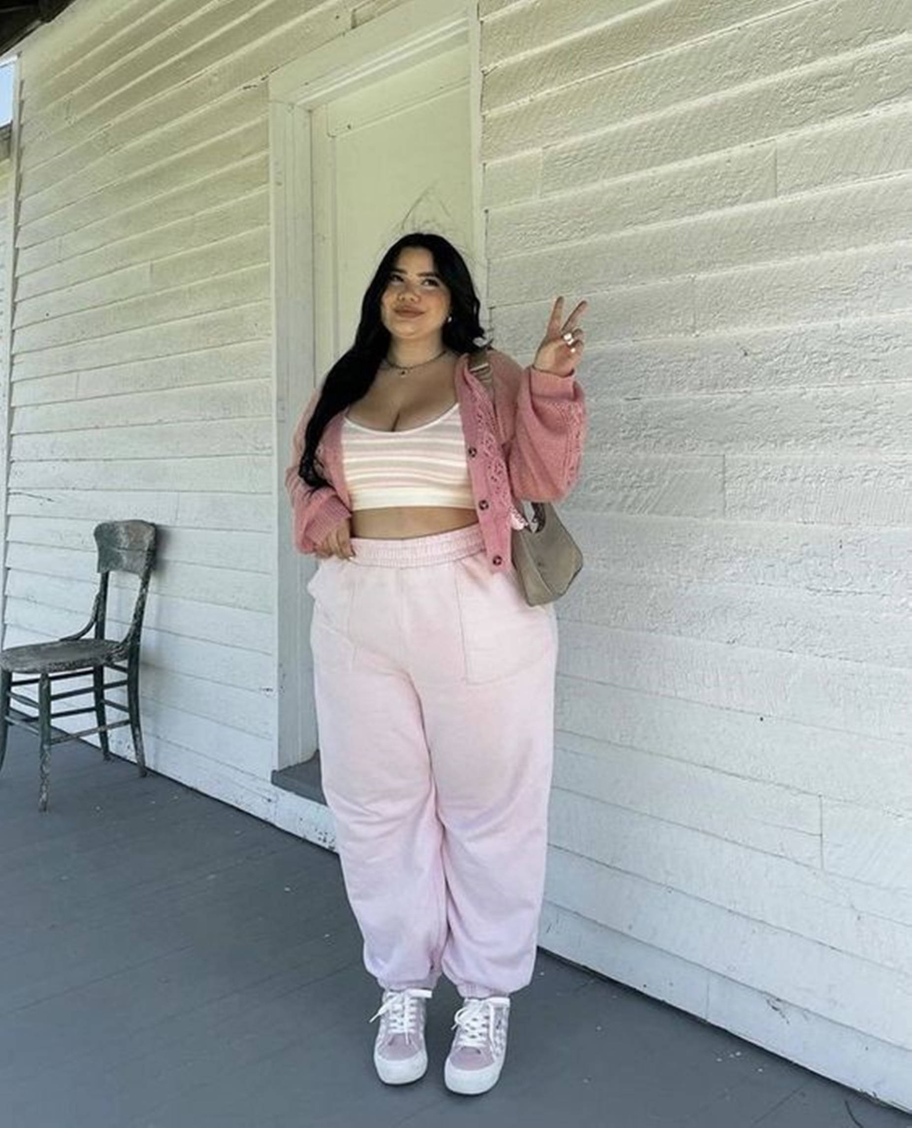 chubby teen, pink outfit, loungewear, Full HD Phone Wallpaper