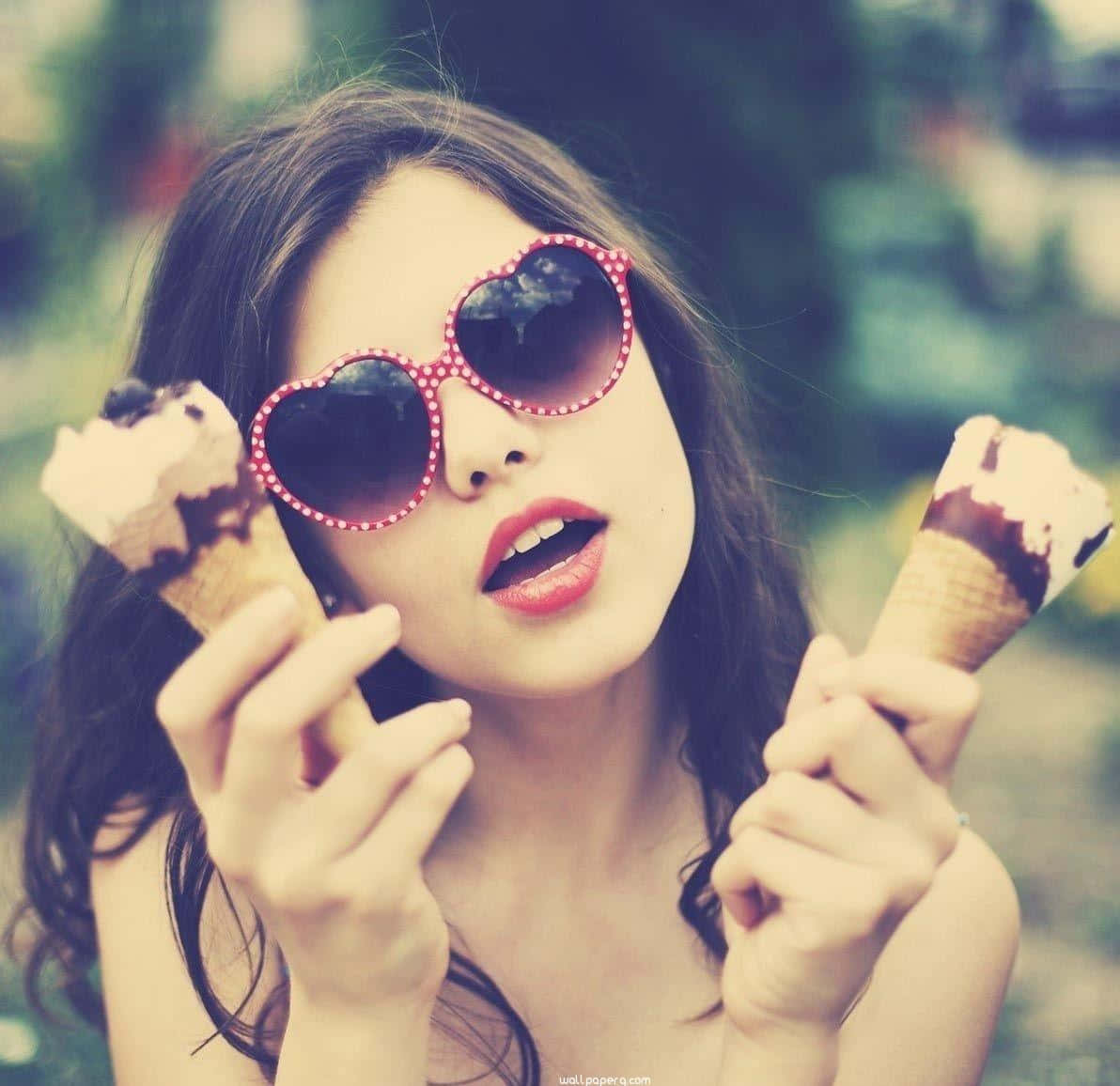 cool girl profile, heart-shaped sunglasses, ice cream cones, SD Desktop Wallpaper