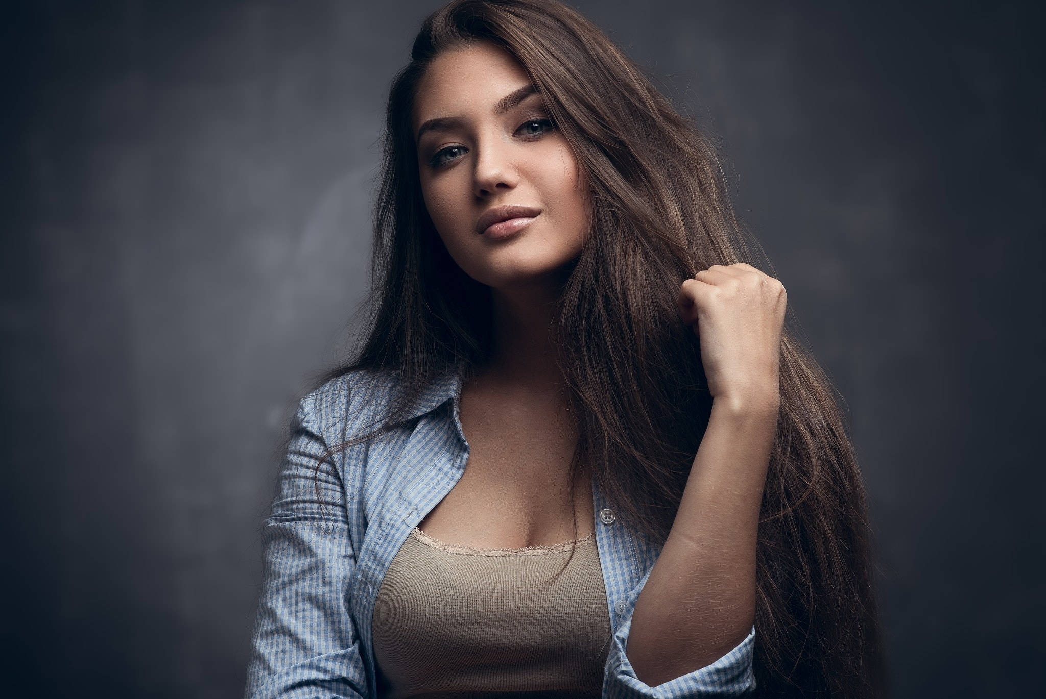 brunette woman, long brown hair, dark gray studio background, Full HD Desktop Wallpaper