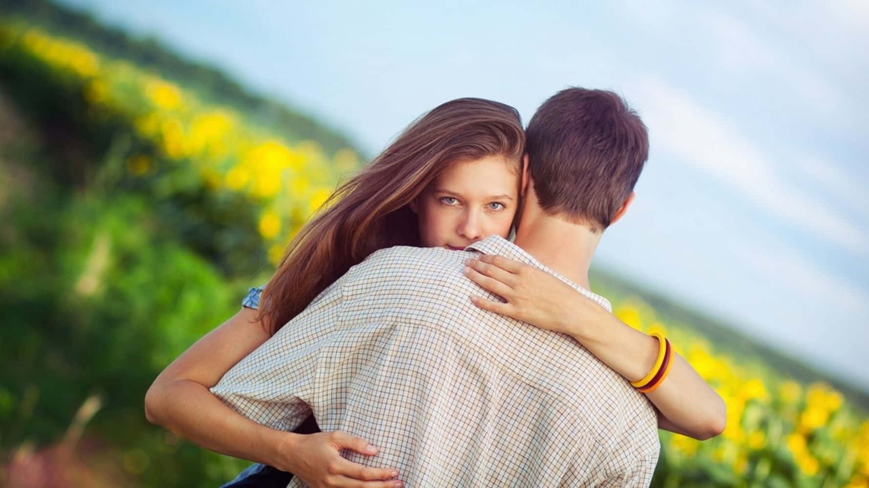 Girlfriend And Boyfriend, flower field, yellow flowers, HD Desktop Wallpaper