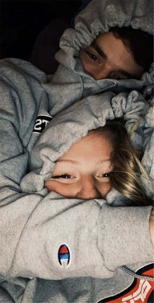 Girlfriend And Boyfriend, Romantic Sunset, grey hoodie blanket, SD Phone Wallpaper