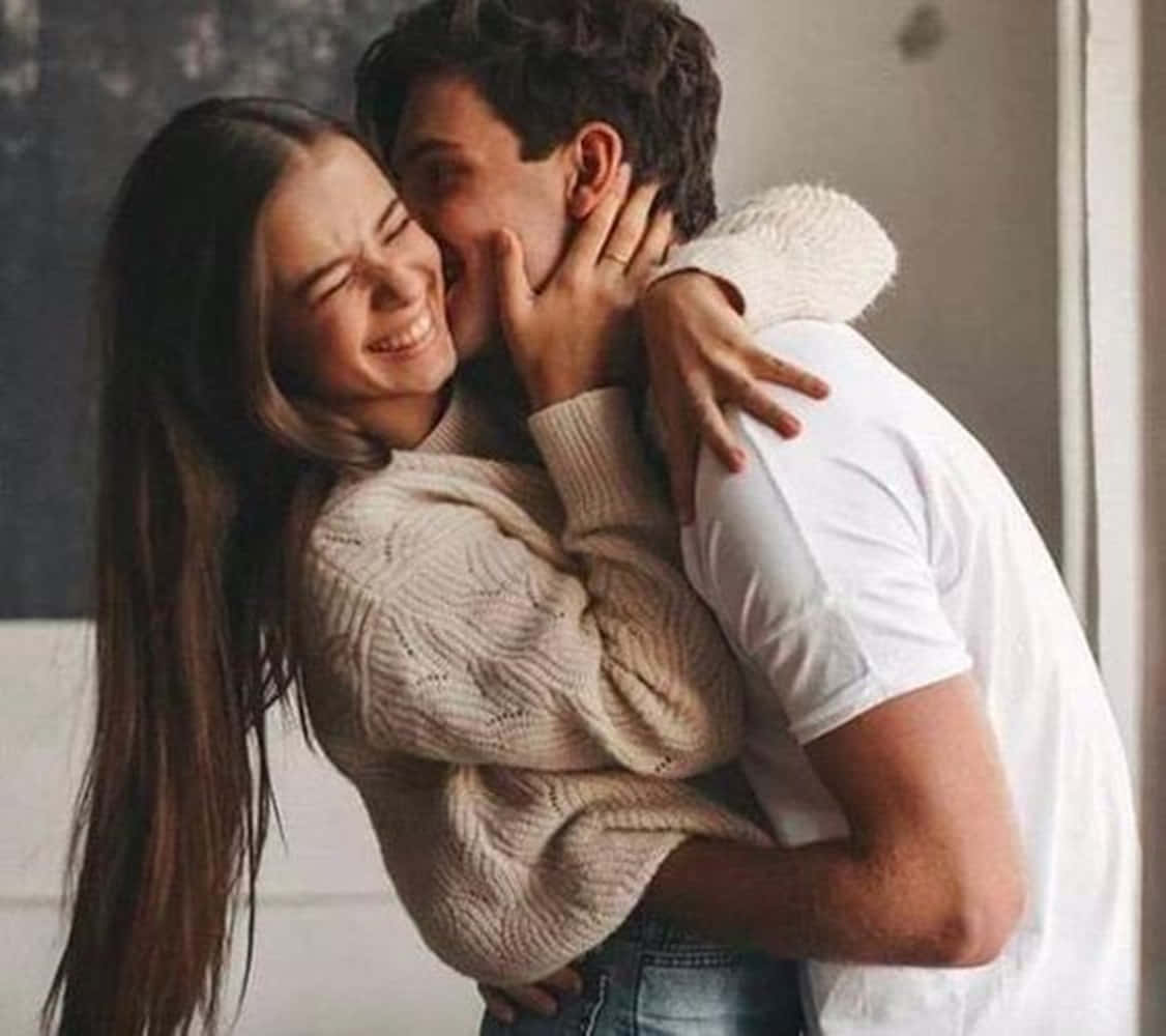Girlfriend And Boyfriend, indoor, soft natural light, SD Desktop Wallpaper
