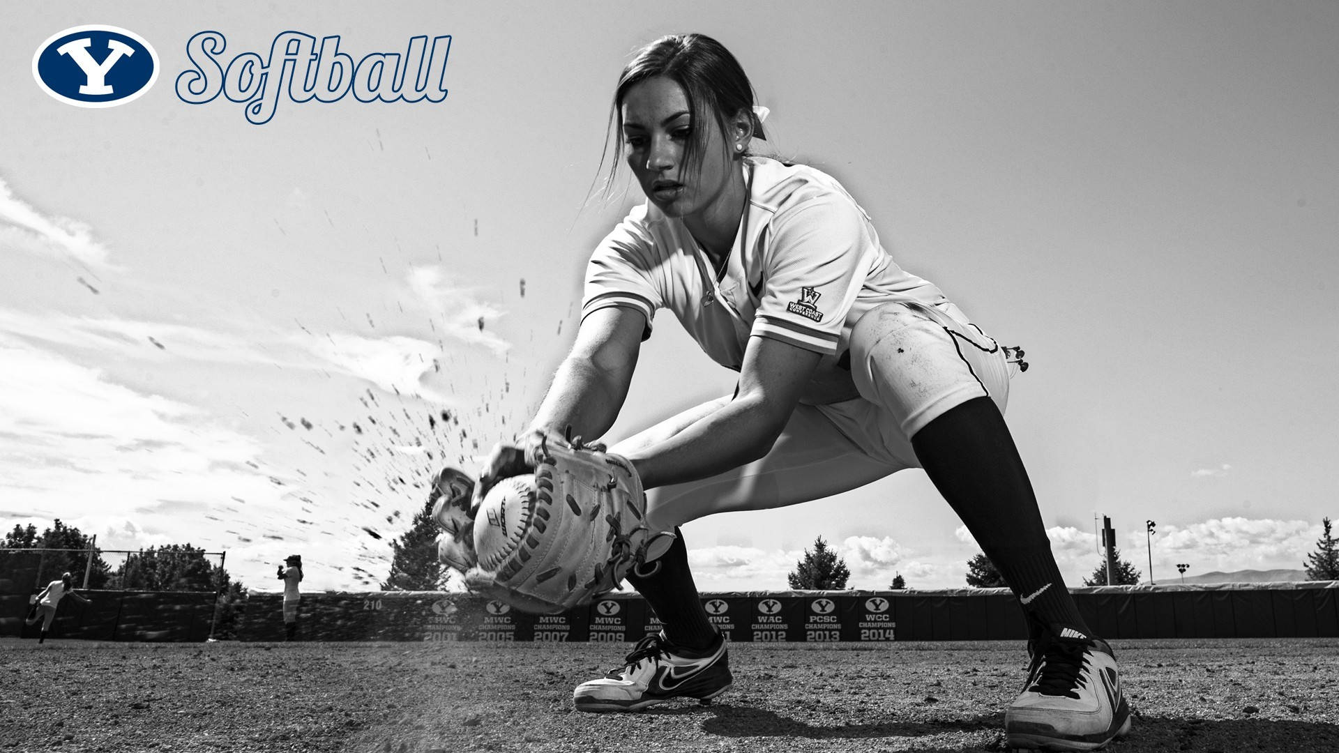 softball player, crouch, glove, Full HD Desktop Wallpaper