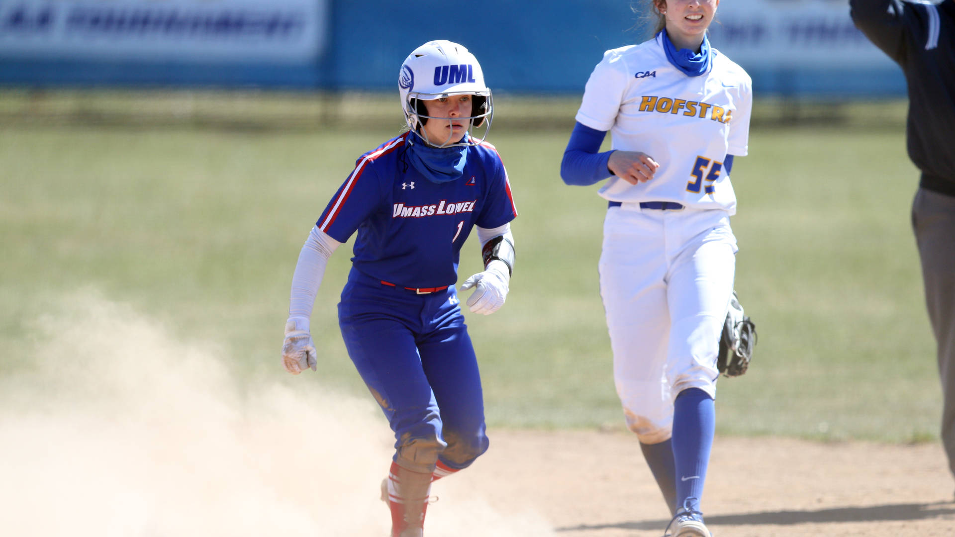 young girls softball team, sunlit field, sprinting, Full HD Desktop Wallpaper