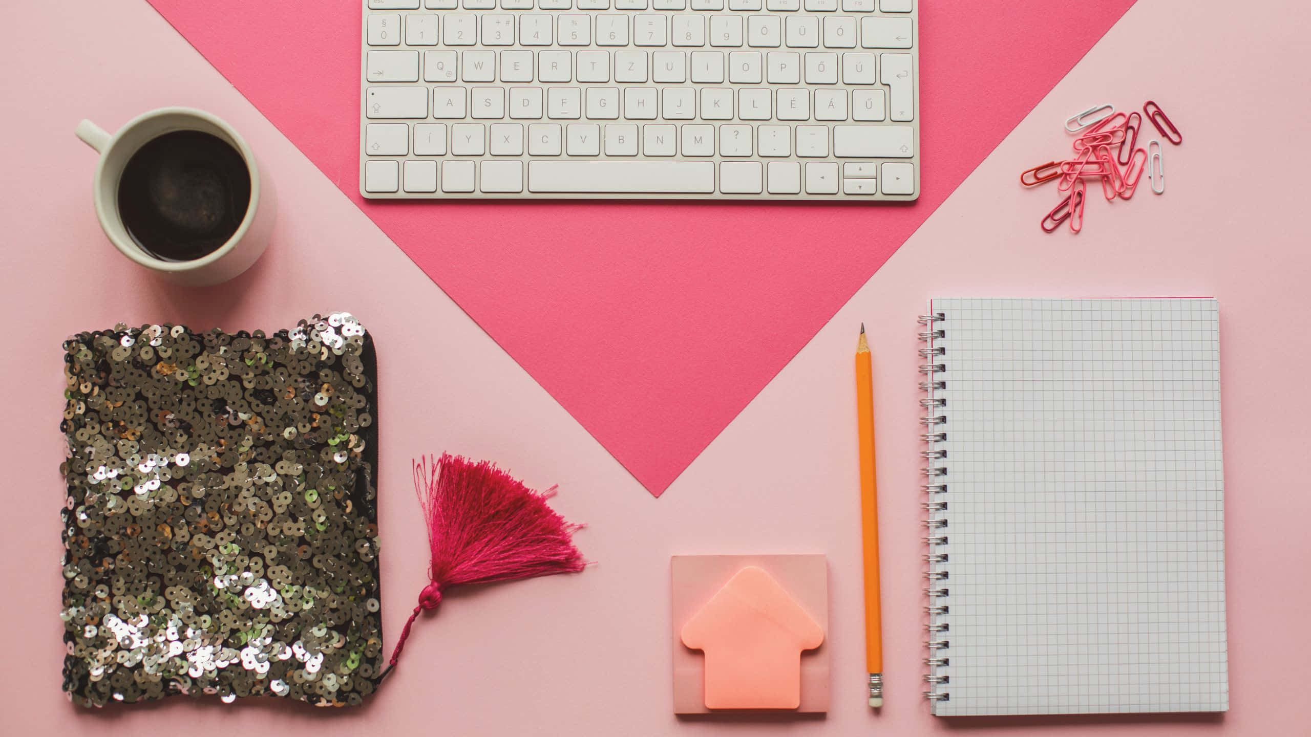 Girly Pink Journal Desktop, pink desk setup, keyboard, 2K Desktop Wallpaper