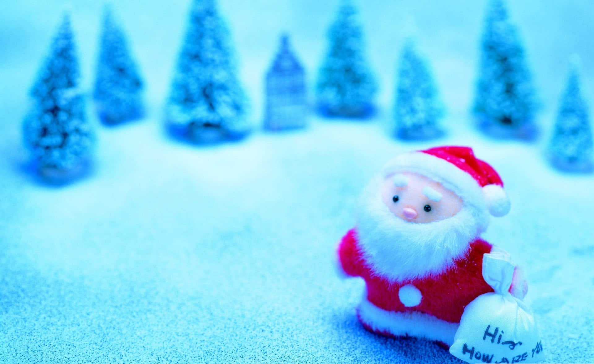 plush Santa Claus, handwritten gift bag, snowy field, Full HD Desktop Wallpaper