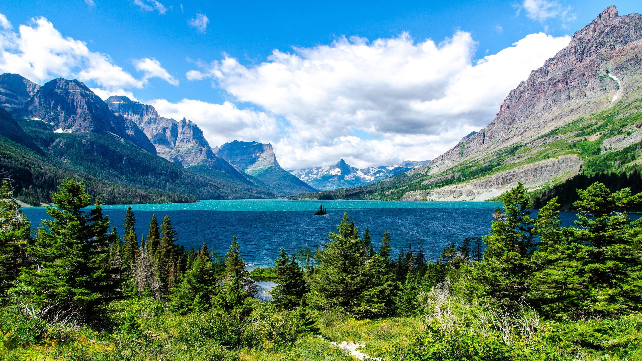 Glacier National Park, mountainous horizon, turquoise lake, 2K Desktop Wallpaper