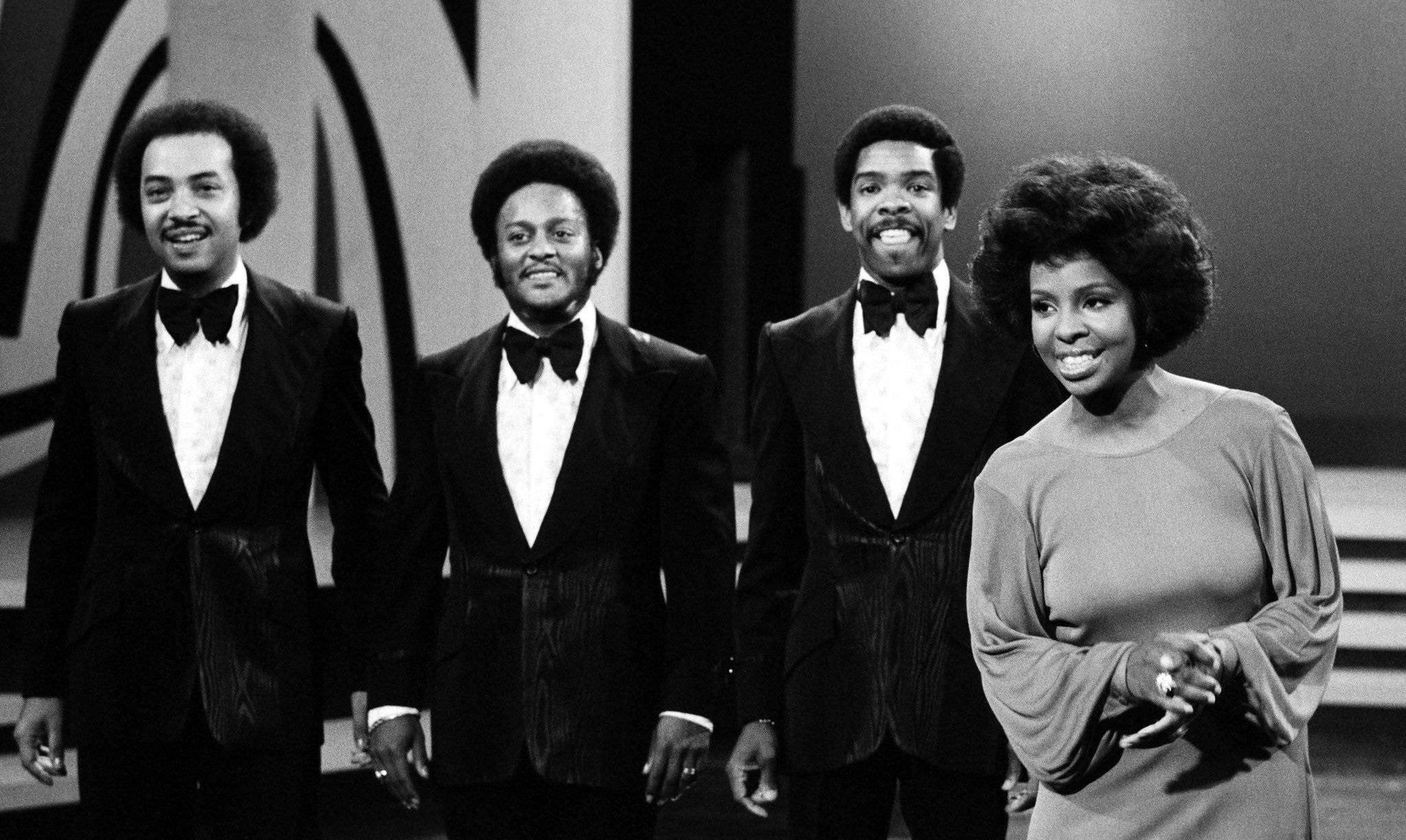Gladys Knight And The Pips, velvet tuxedos, gown, Full HD Desktop Wallpaper