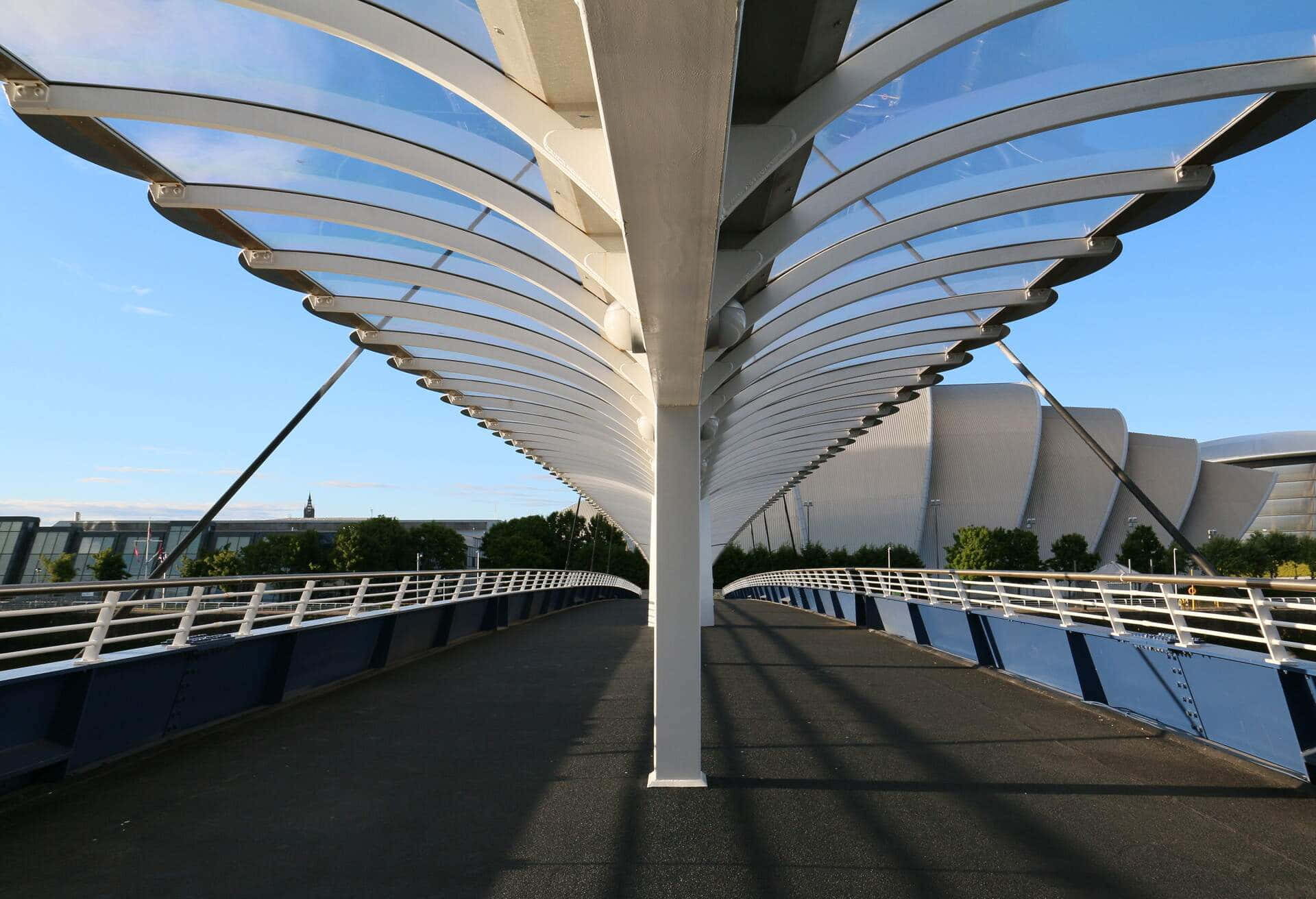 Glasgow, glass and steel pedestrian bridge, clear blue sky, Full HD Desktop Wallpaper