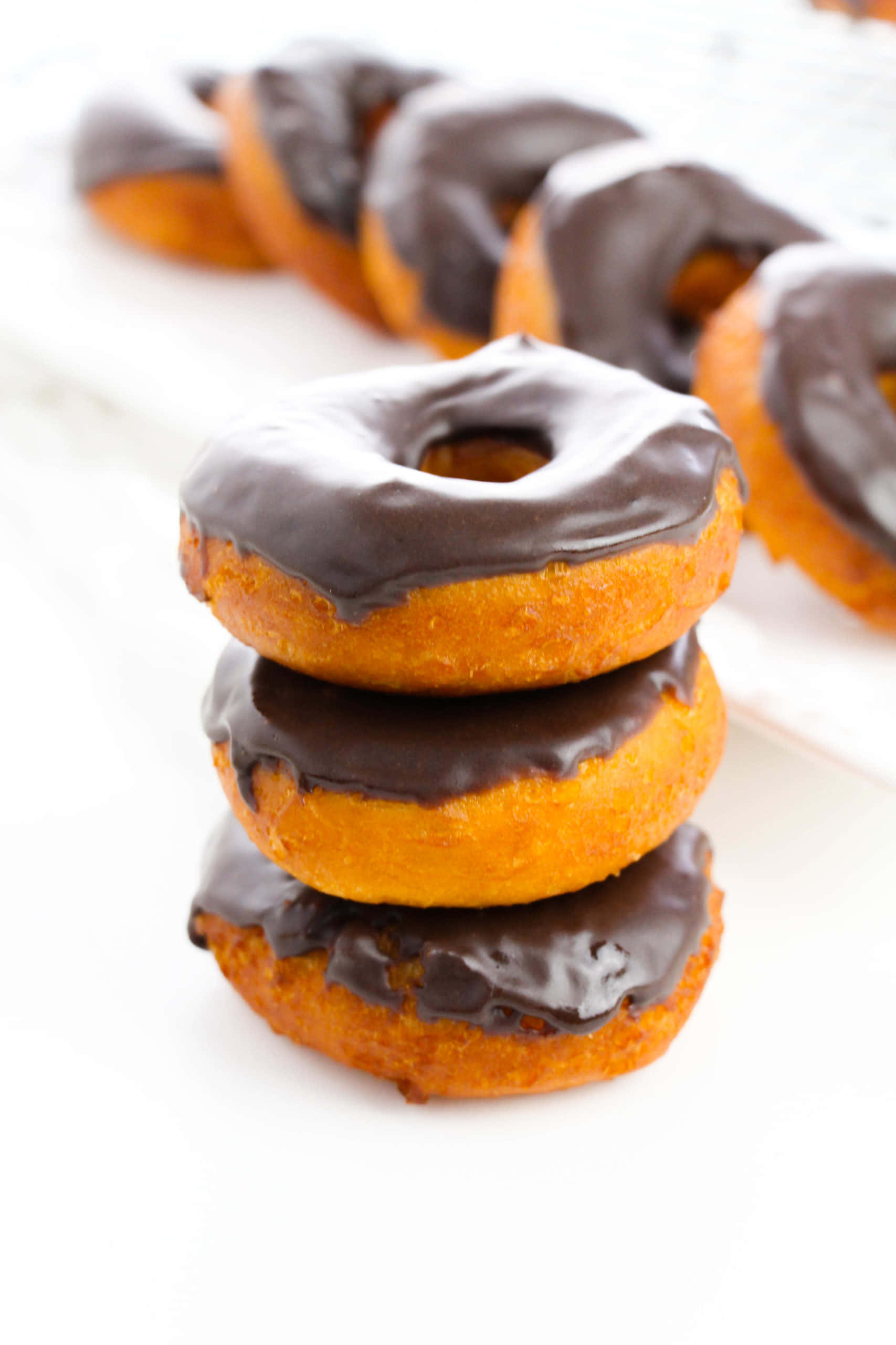 glazed donut, chocolate-glazed donuts, golden-brown, 2K Phone Wallpaper