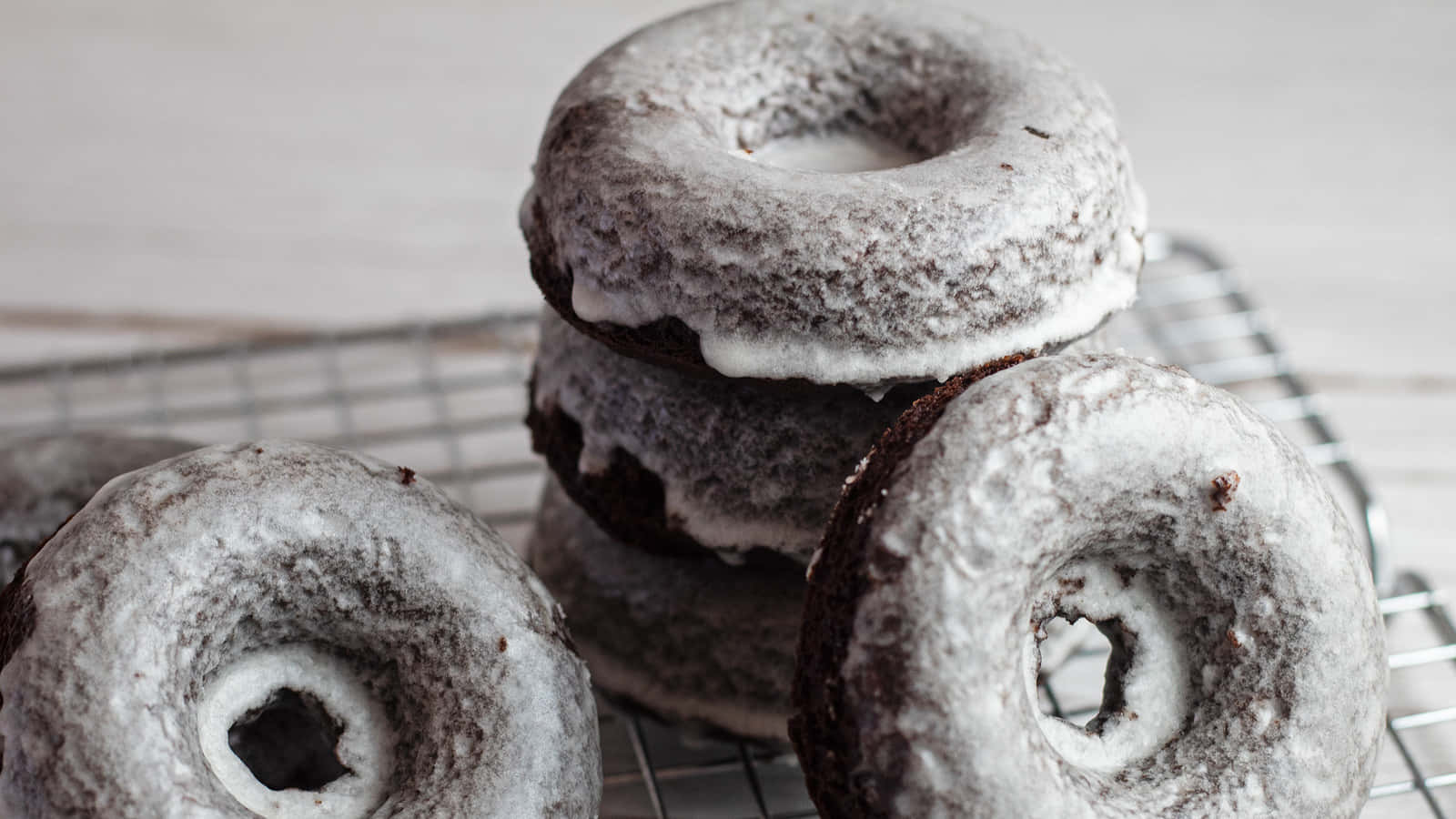 glazed donut, powdered sugar, wire cooling rack, HD Desktop Wallpaper