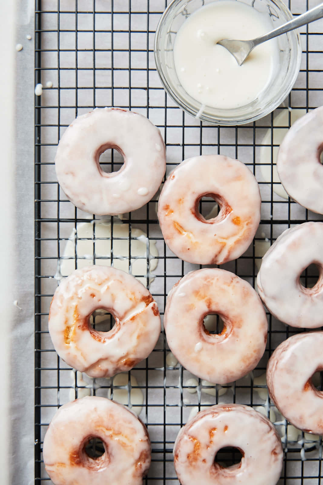 Glazed Donut, wire rack, bowl of white glaze, HD Phone Wallpaper