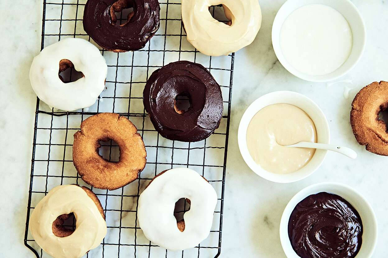 homemade cream donuts, chocolate, vanilla, SD Desktop Wallpaper