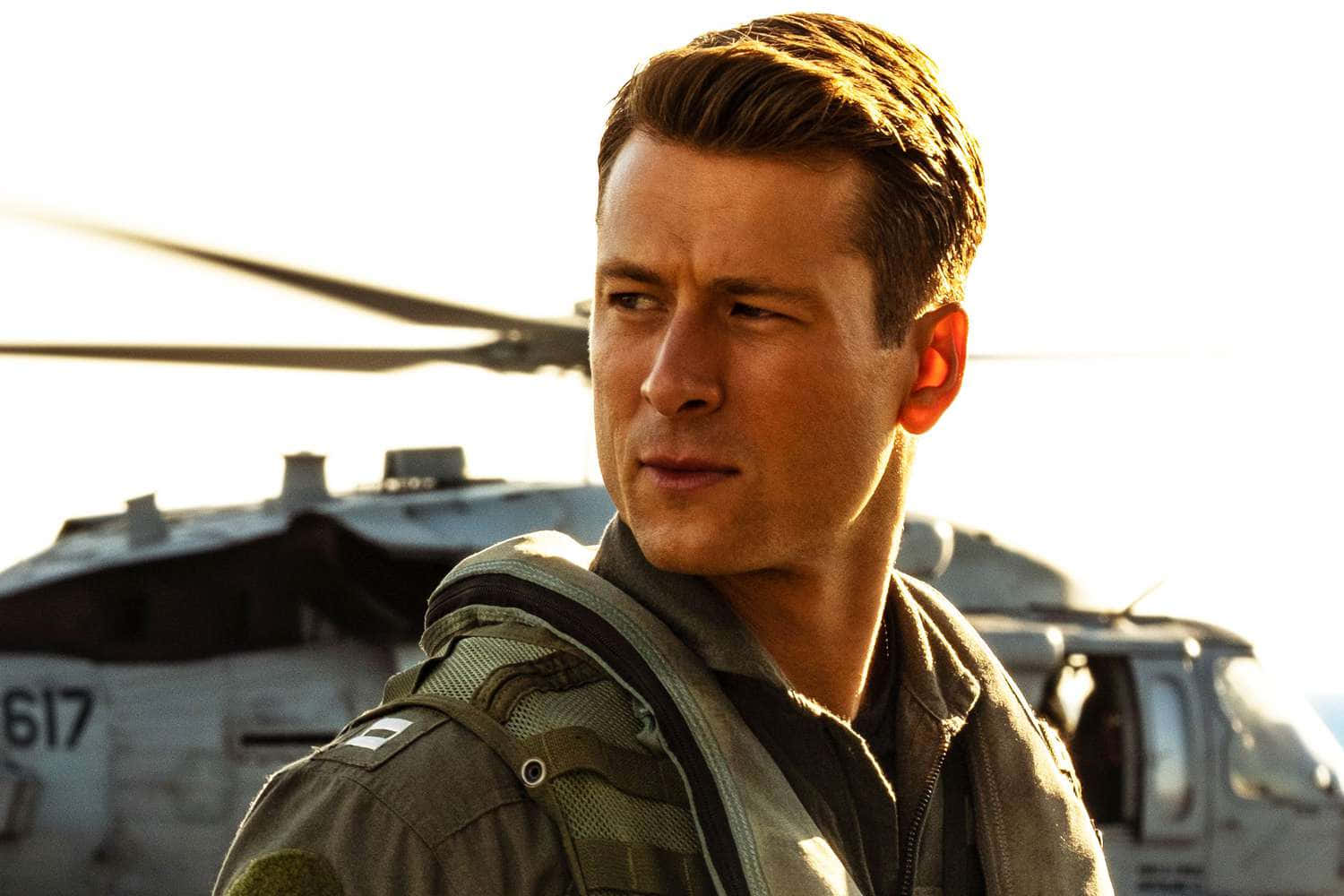Glen Powell, military gear, helicopter, HD Desktop Wallpaper