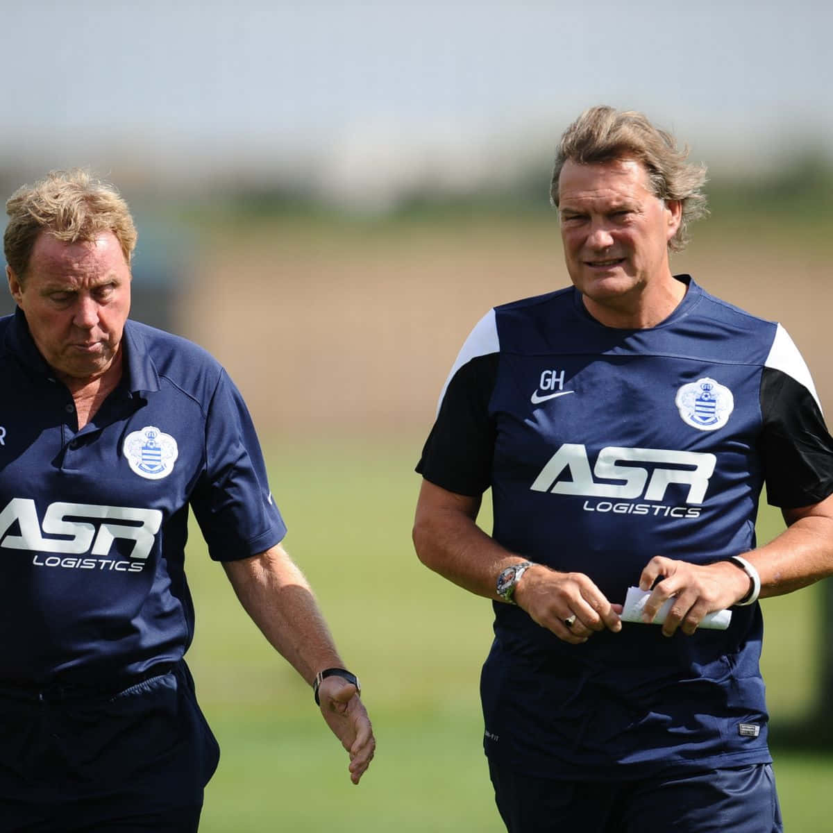 Glenn Hoddle, navy ASR Logistics training kits, grassy field, SD Desktop Wallpaper