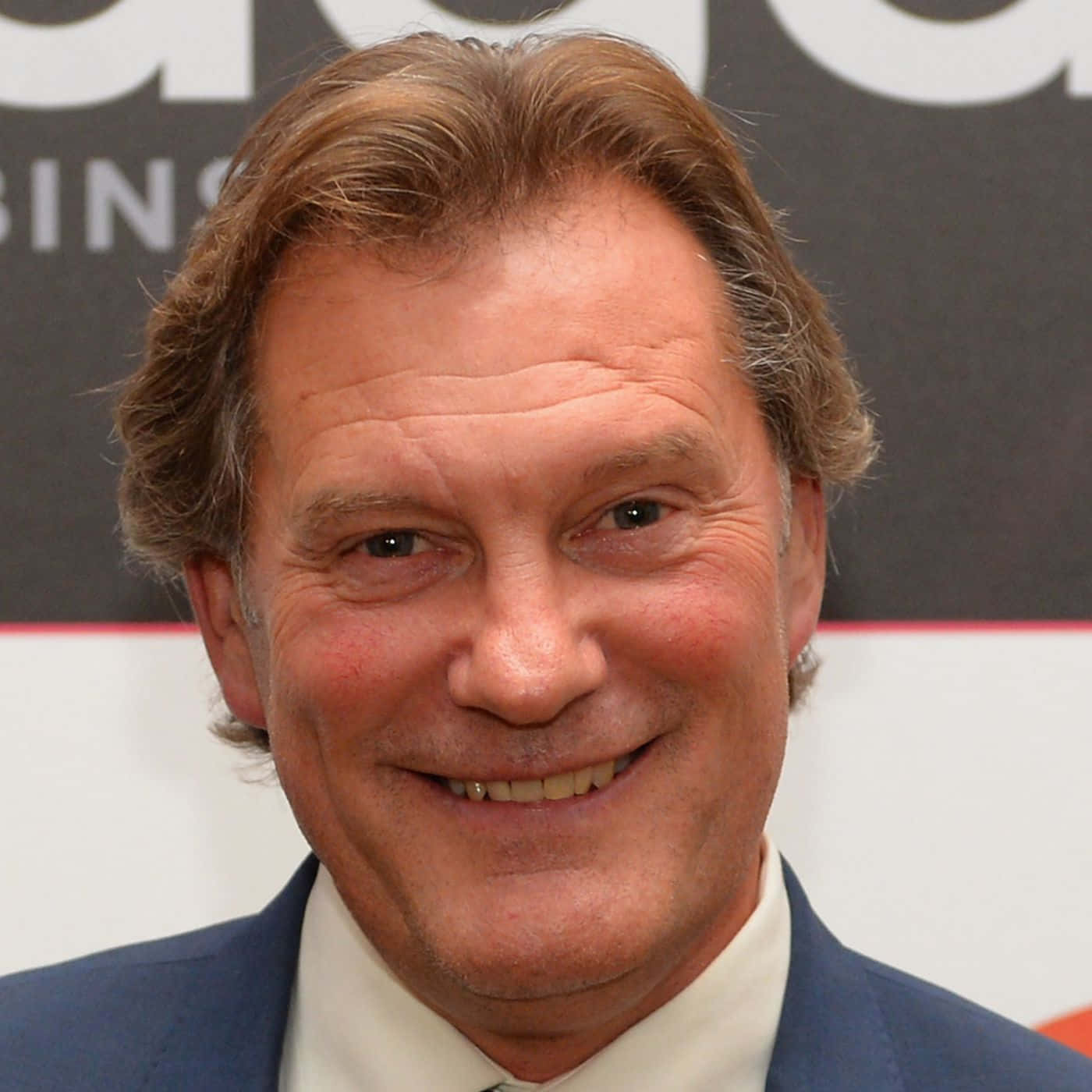 Glenn Hoddle, blue suit, white shirt, HD Desktop Wallpaper