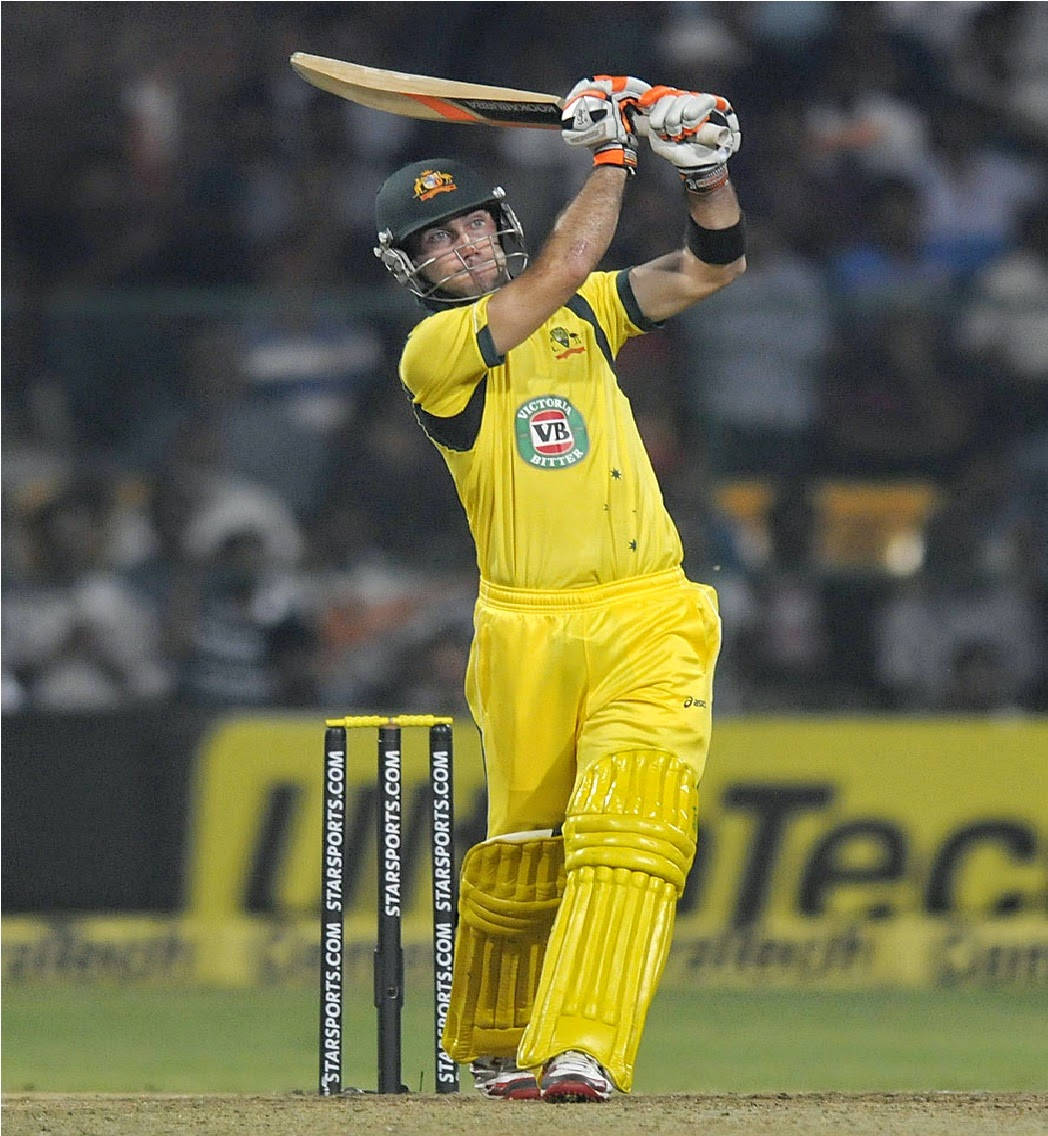 Glenn Maxwell, yellow uniform, night match, SD Phone Wallpaper