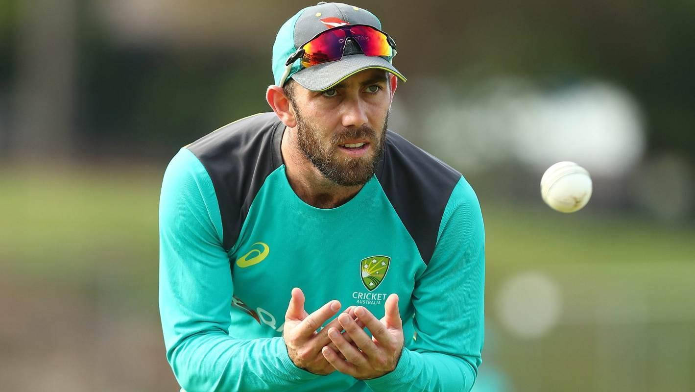 Glenn Maxwell, teal training gear, white ball, HD Desktop Wallpaper