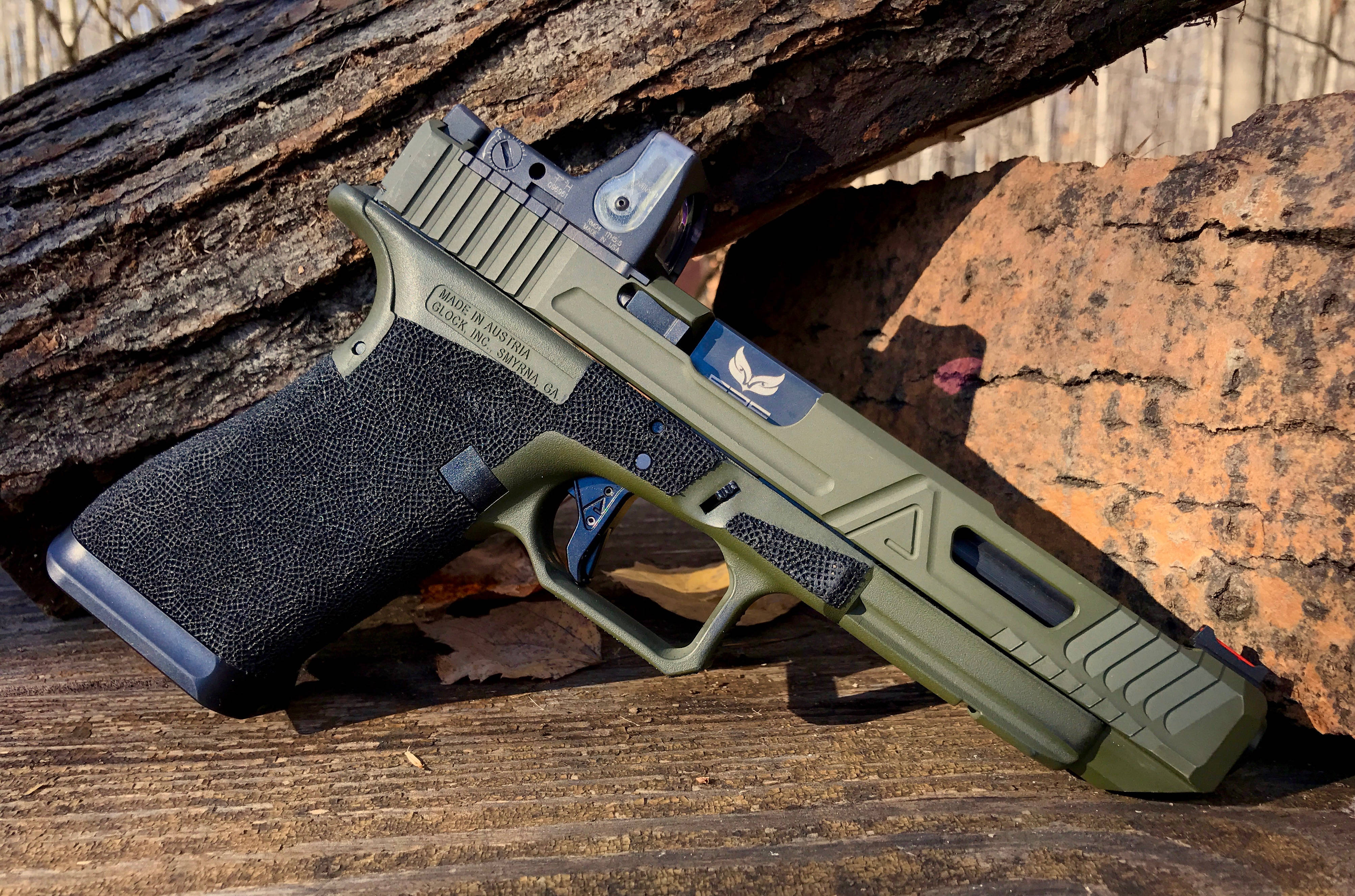 Glock 34, matte olive green, black grip, 4K Desktop Wallpaper