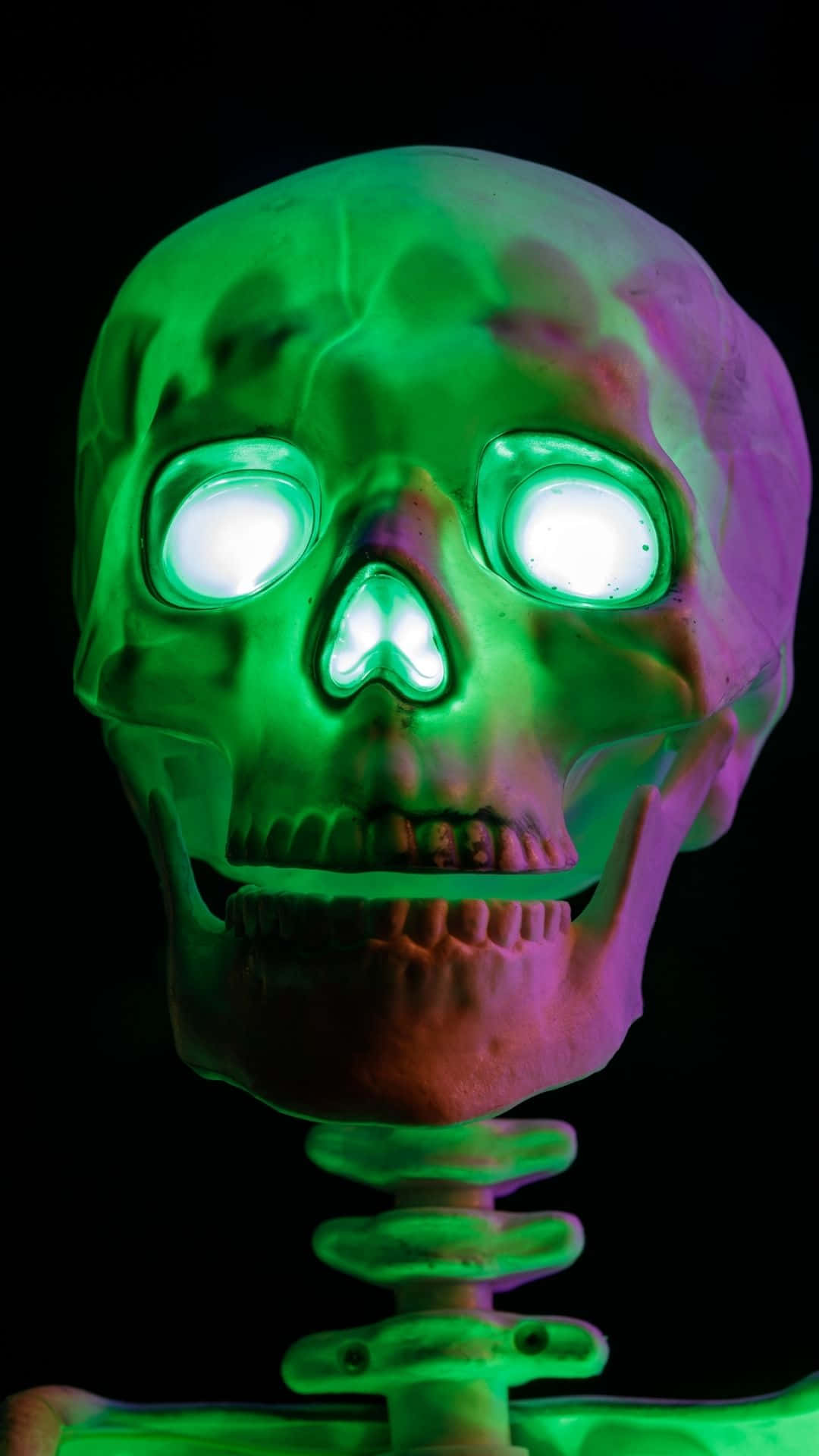 glowing green, purple skull, bright white eyes, Full HD Phone Wallpaper