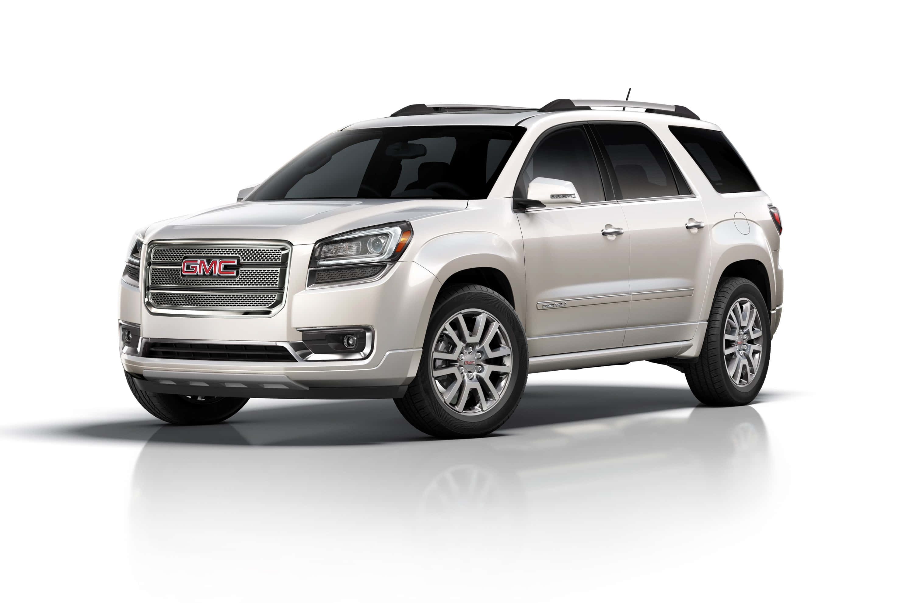 GMC Acadia, silver, studio setting, 2K Desktop Wallpaper